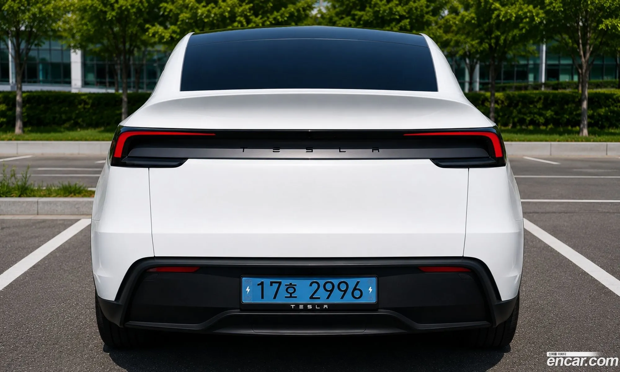 Tesla Model Y 2025 — 9