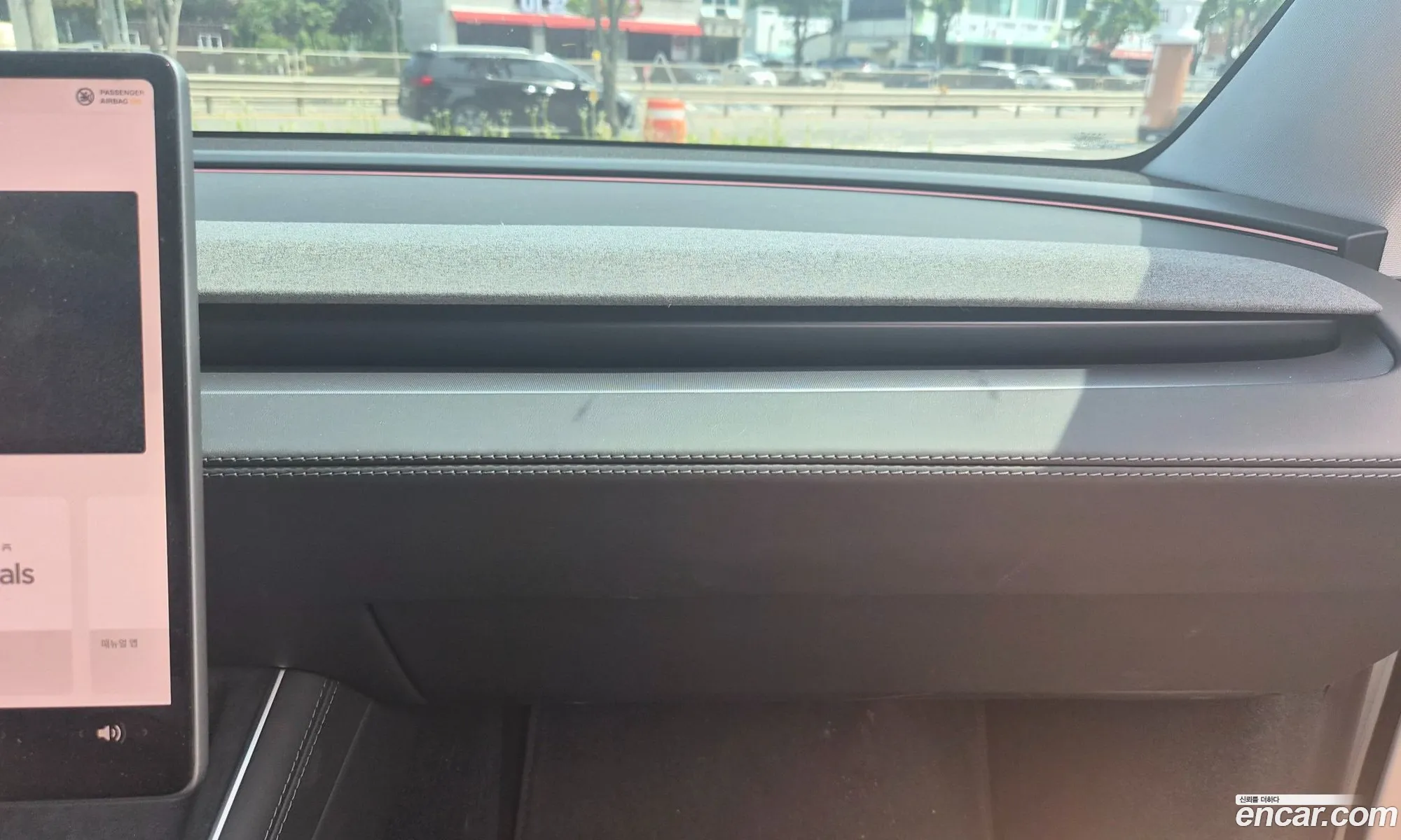 Tesla Model Y 2025 — 6