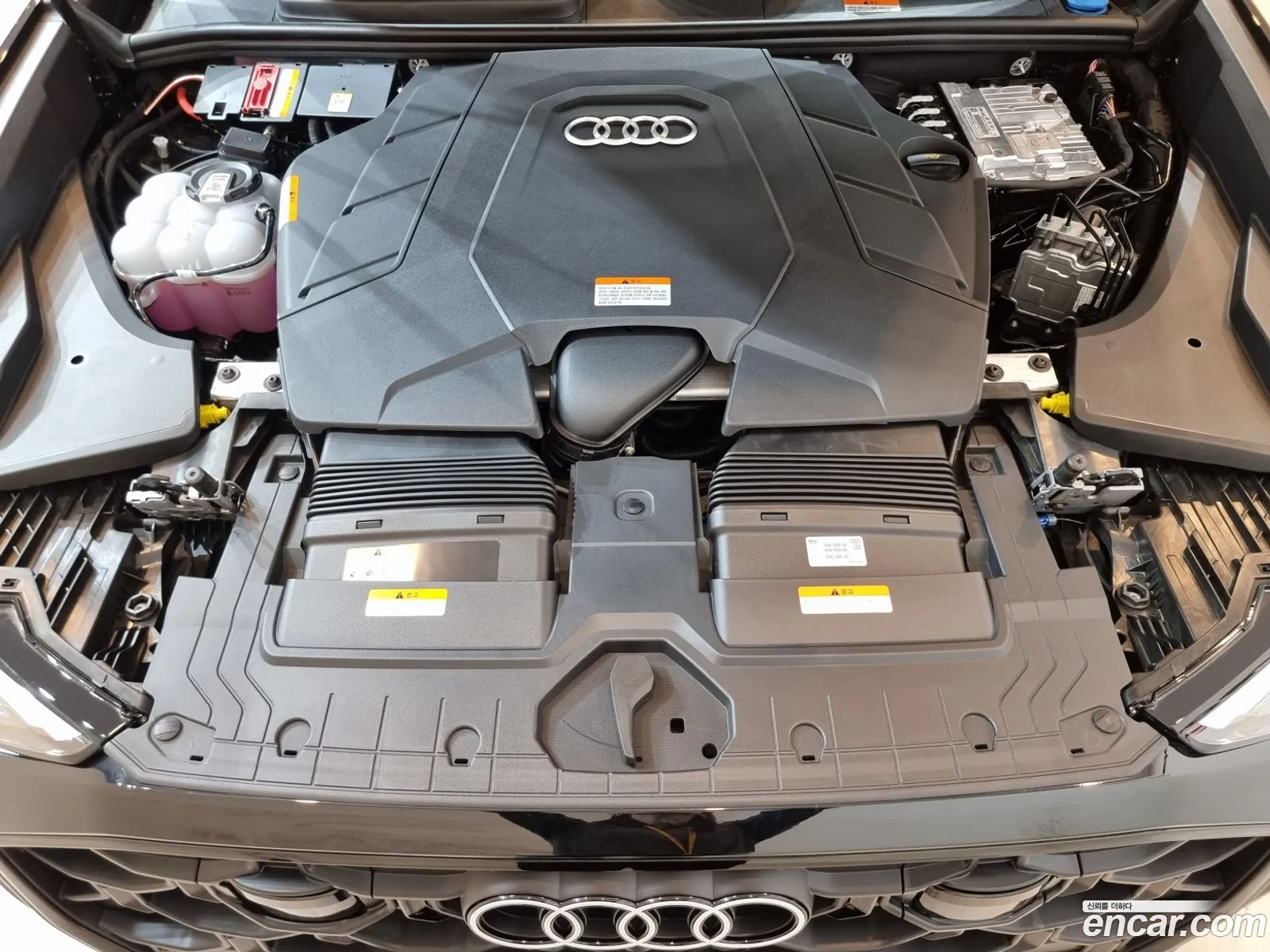 Audi Q8 2024 — 12