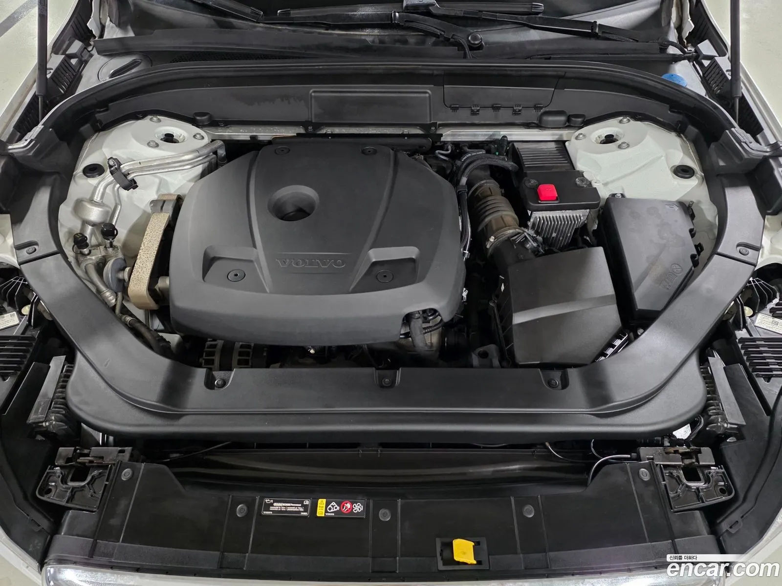Volvo XC60 2020 — 12