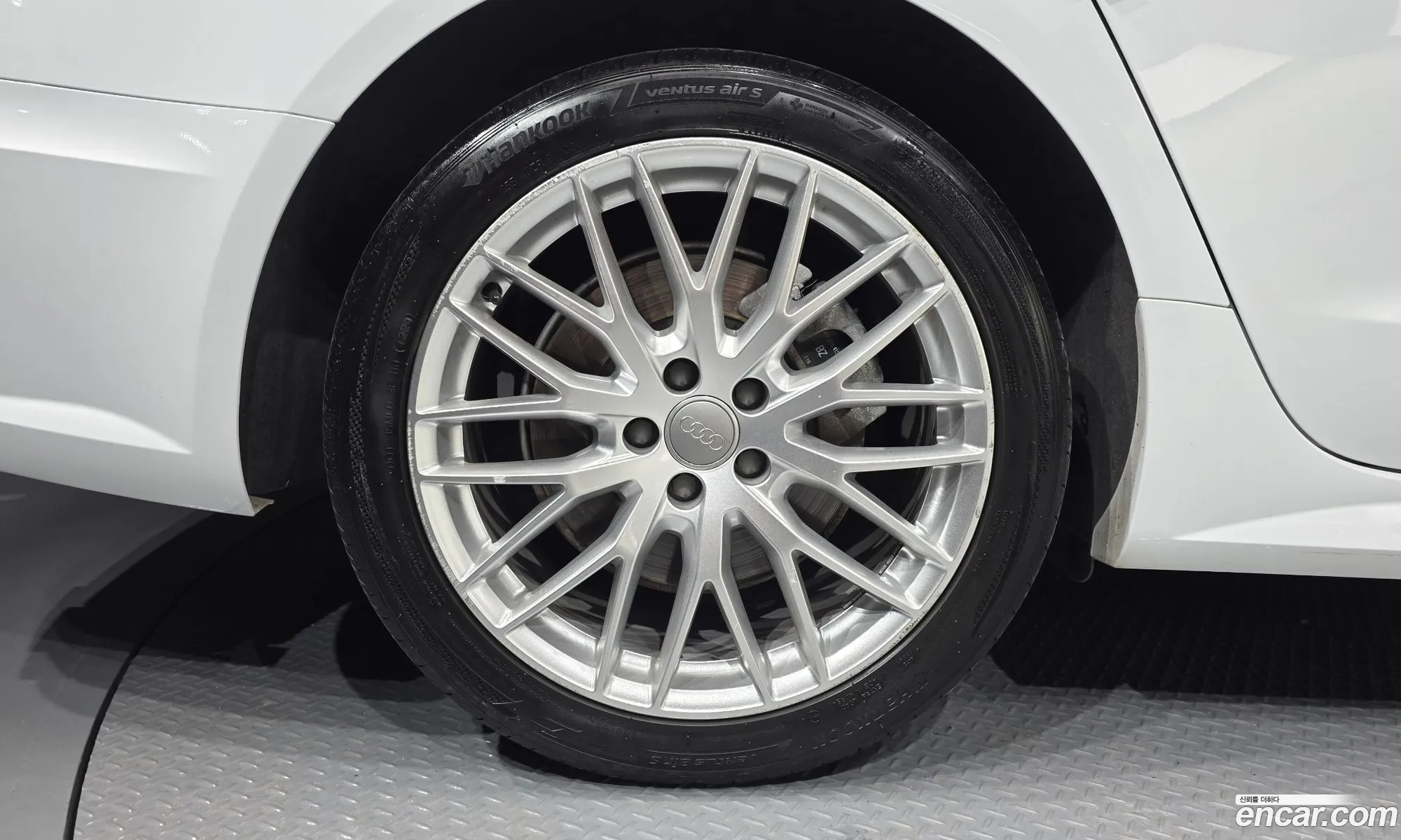 Audi A6 2018 WAUZZZ4G5JN134044 — 18