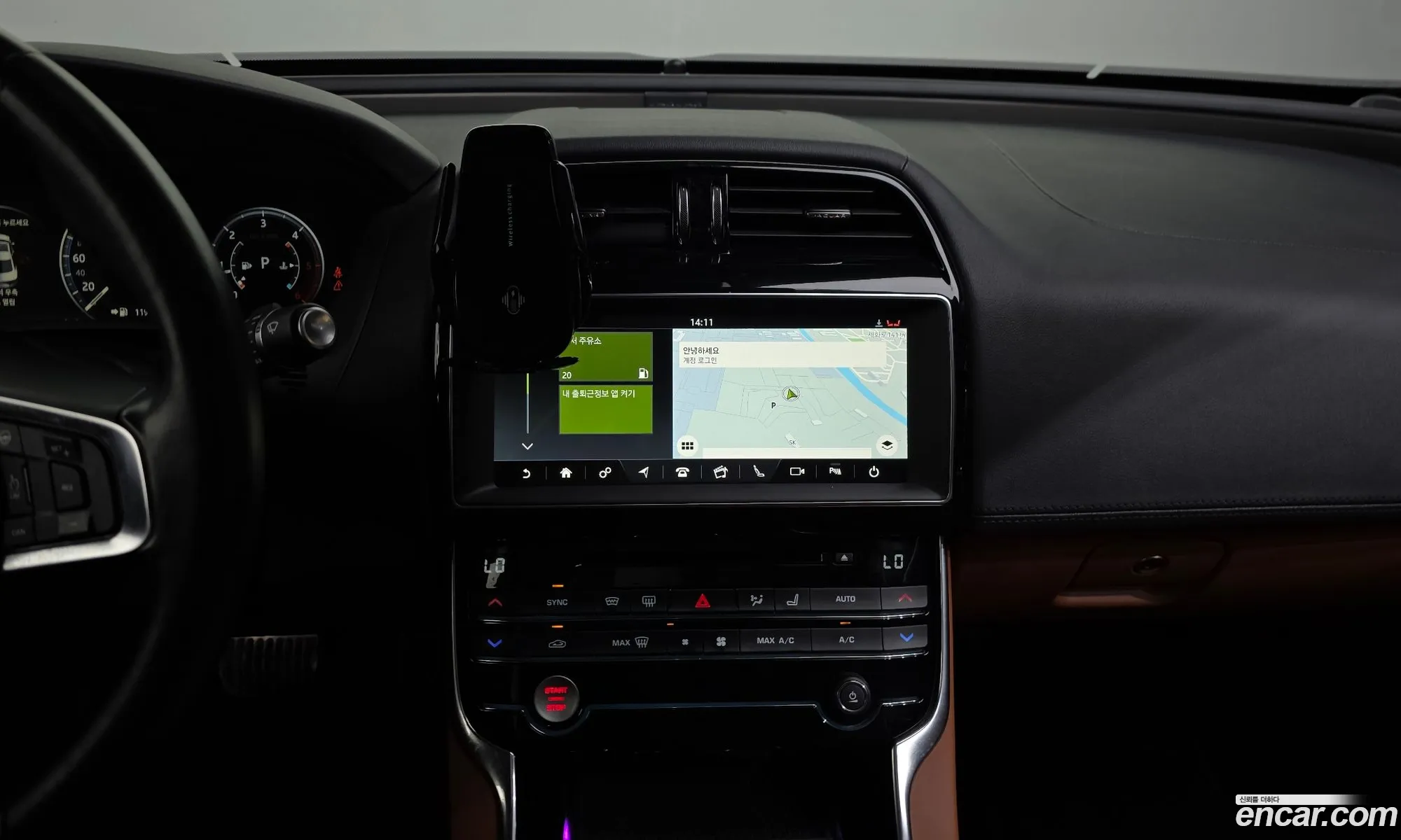 Jaguar XE 2019 SAJAB4BN3KCP51210 — 26