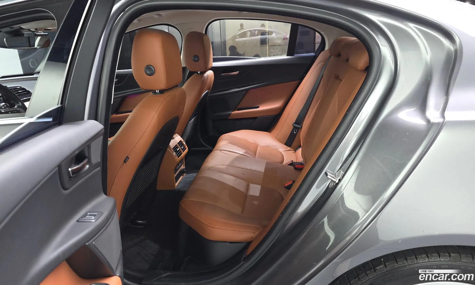 Jaguar XE 2019 SAJAB4BN3KCP51210 — 23