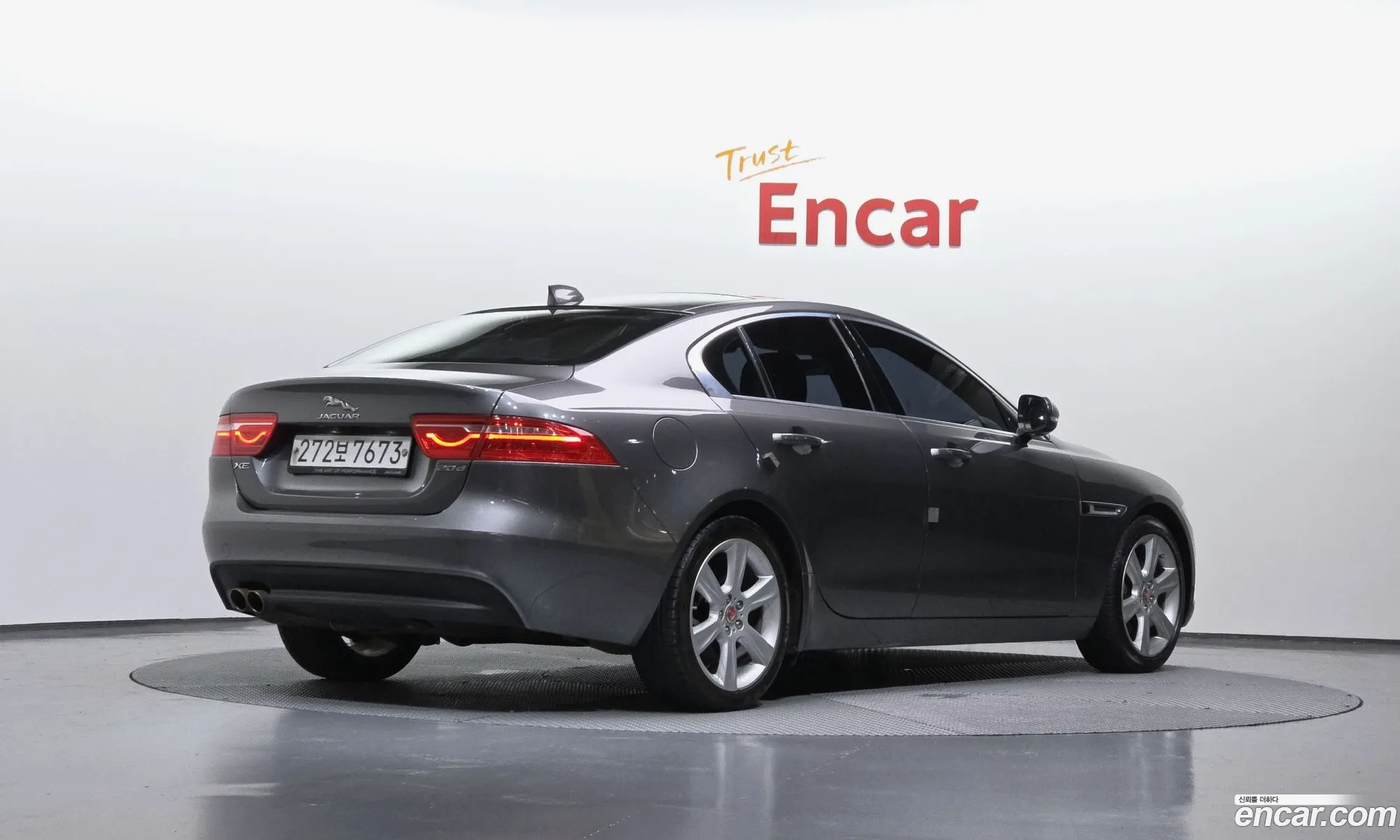 Jaguar XE 2019 SAJAB4BN3KCP51210 — 25