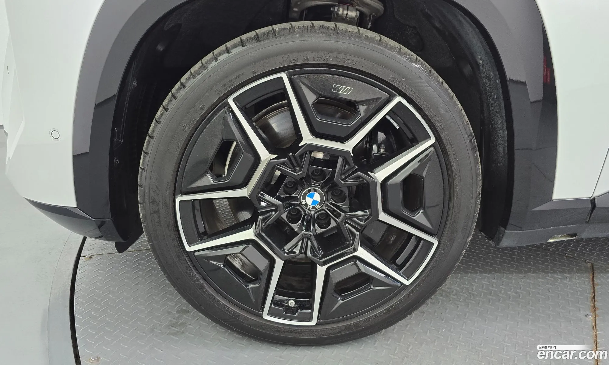 BMW XM 2025 — 9