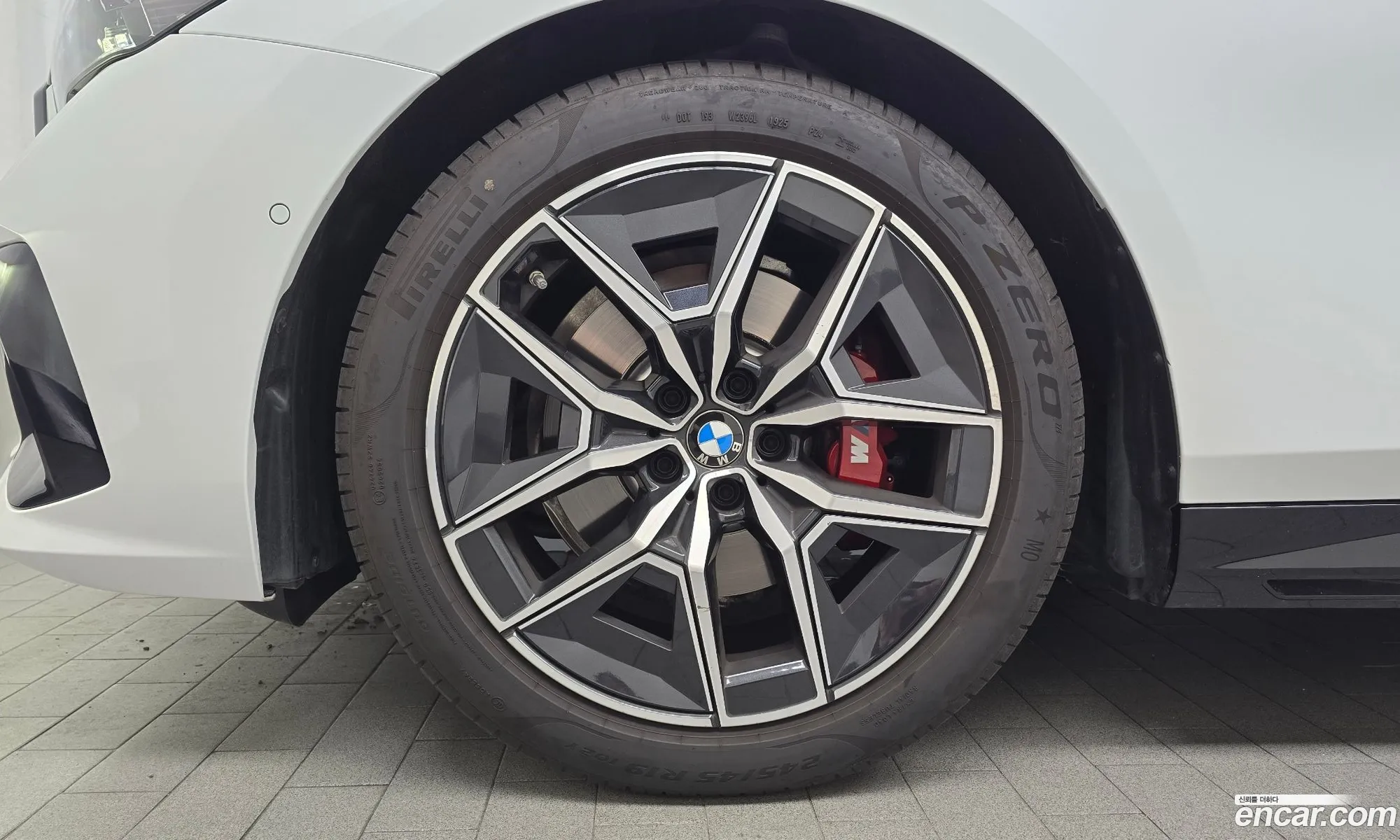 BMW 5 Series 2025 — 15