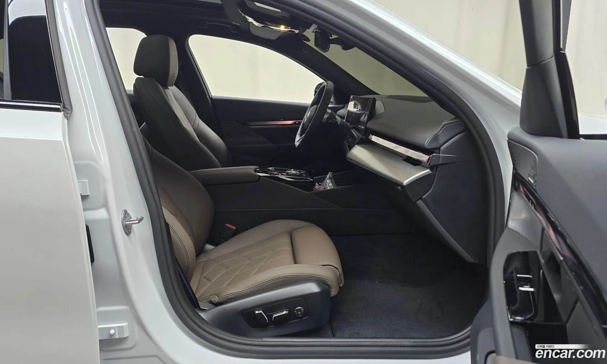 BMW 5 Series 2025 — 3