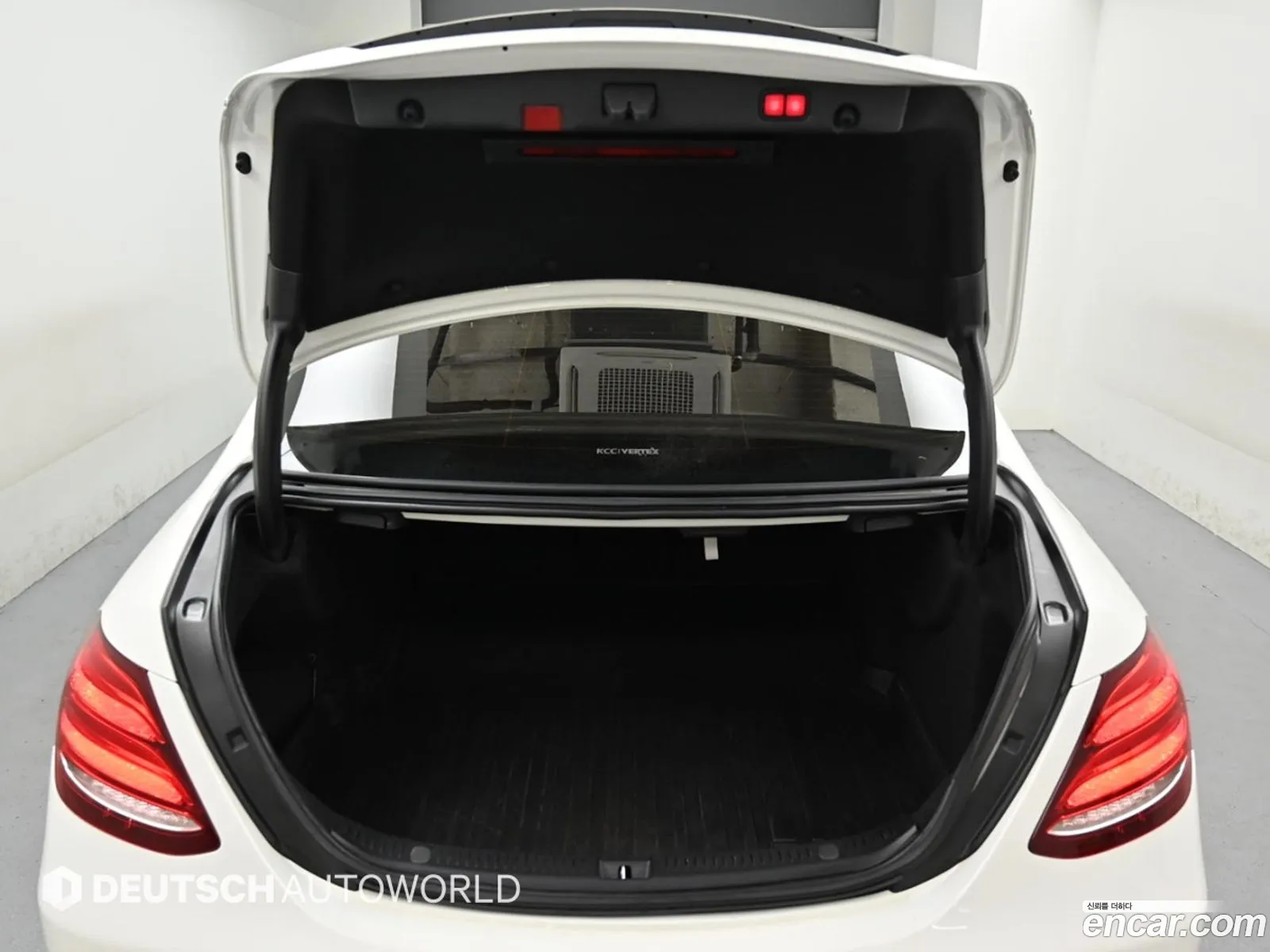 Mercedes-Benz E-Class W213 2020 — 3