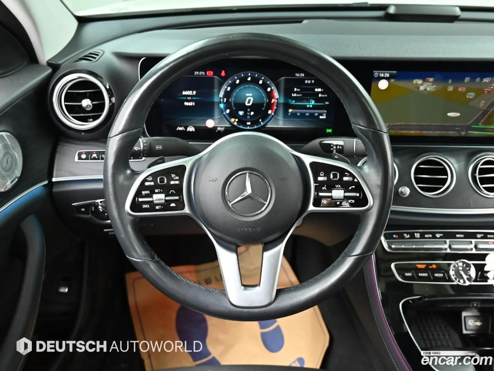 Mercedes-Benz E-Class W213 2020 — 17