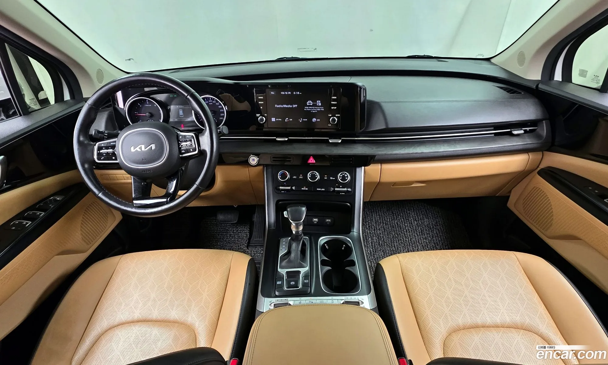 Kia Carnival 2023 — 4