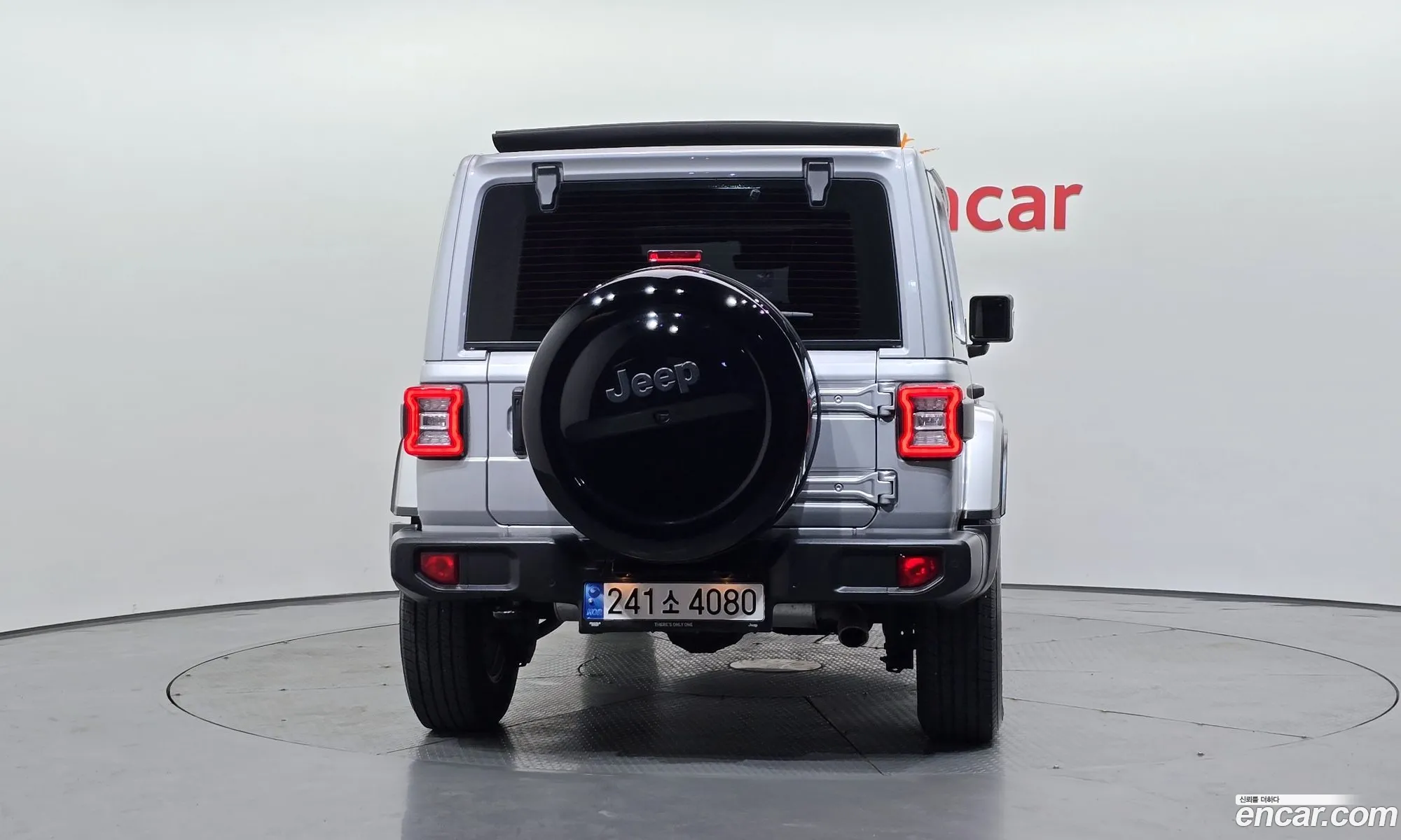 Jeep Wrangler 2022 — 32