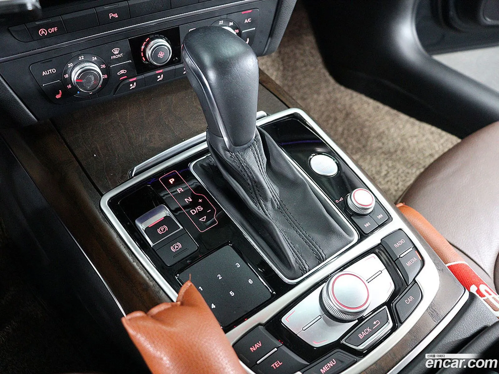 Audi A6 2015 — 16
