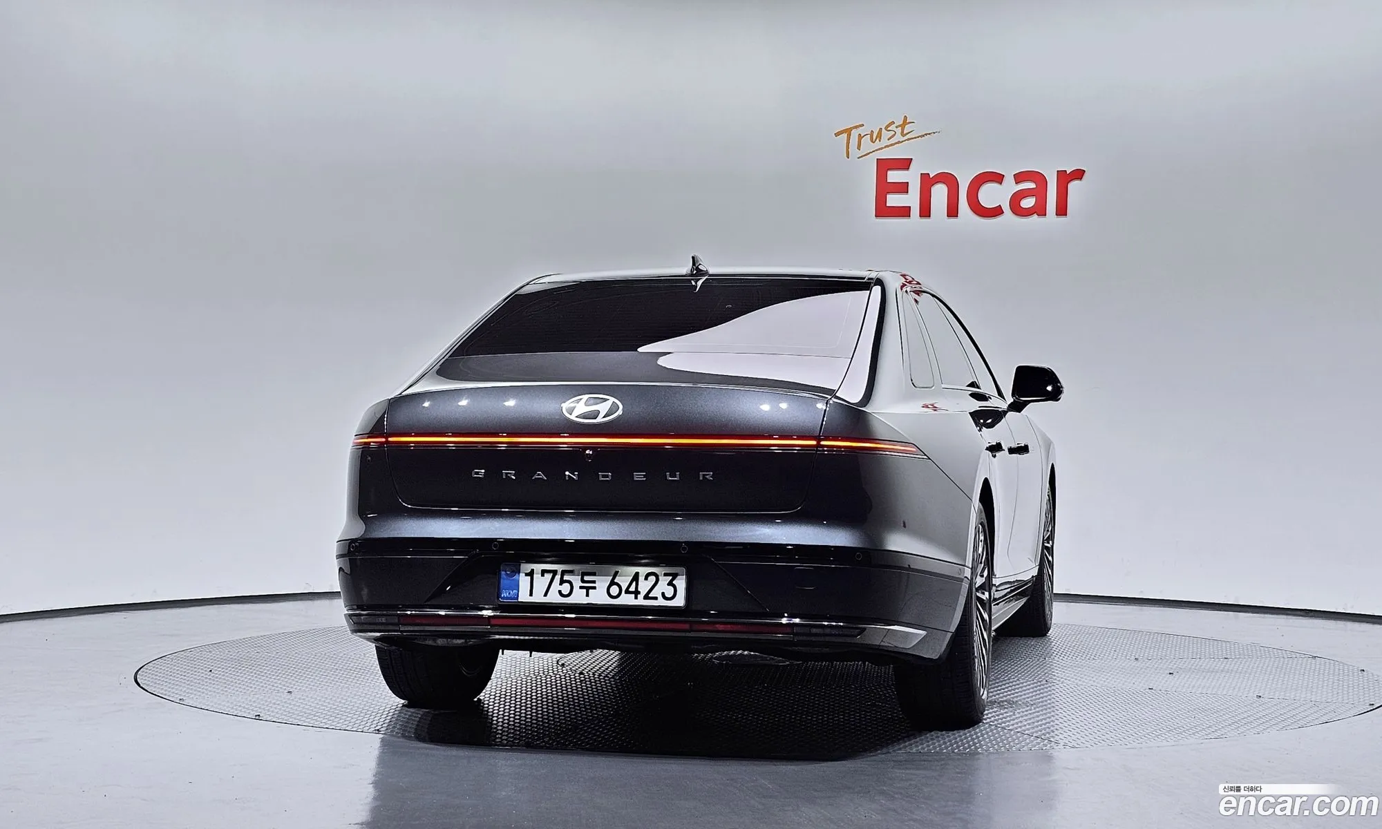 Hyundai Grandeur Hybrid 2024 — 4