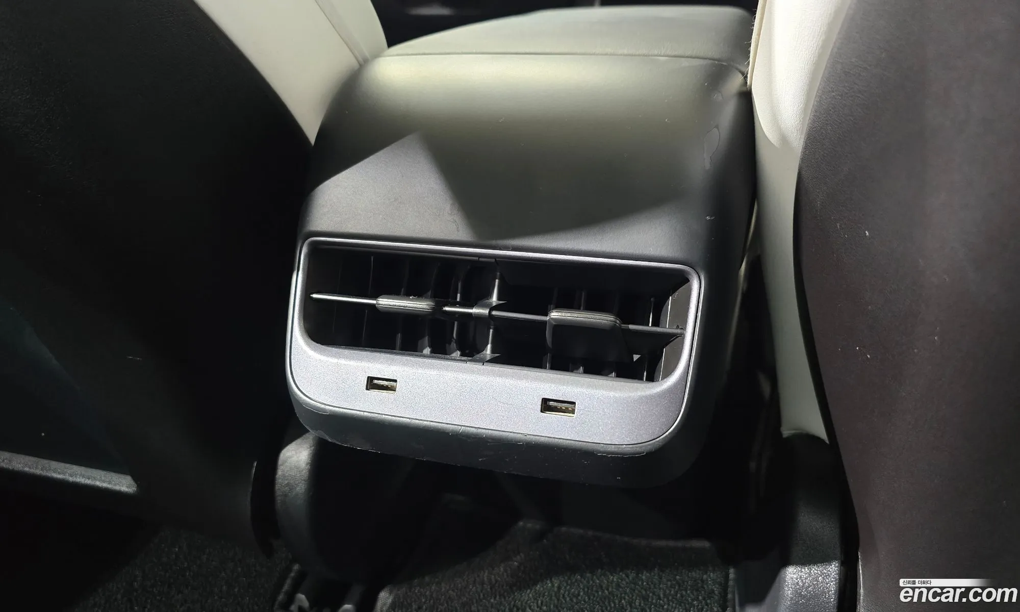 Tesla Model 3 2019 5YJ3E1EB5LF585758 — 4