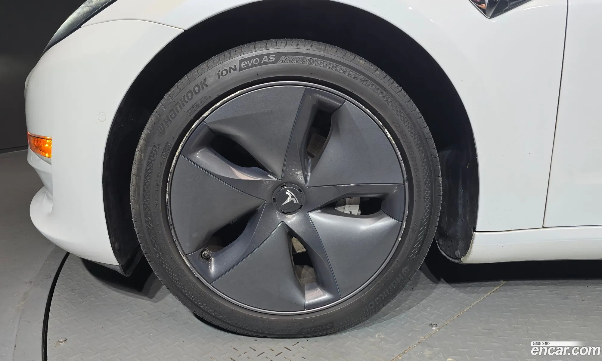 Tesla Model 3 2019 5YJ3E1EB5LF585758 — 11