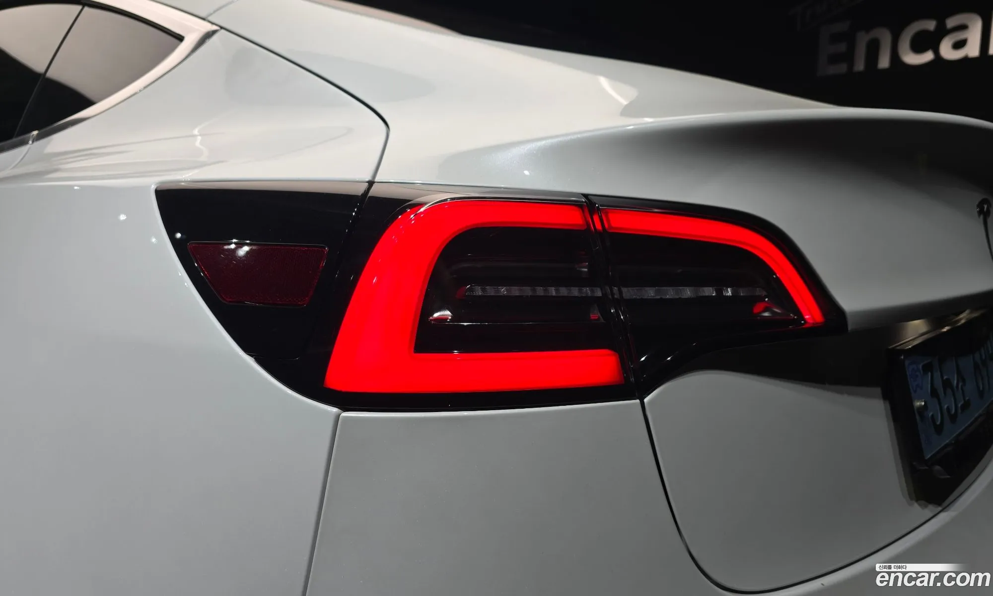 Tesla Model 3 2019 5YJ3E1EB5LF585758 — 18