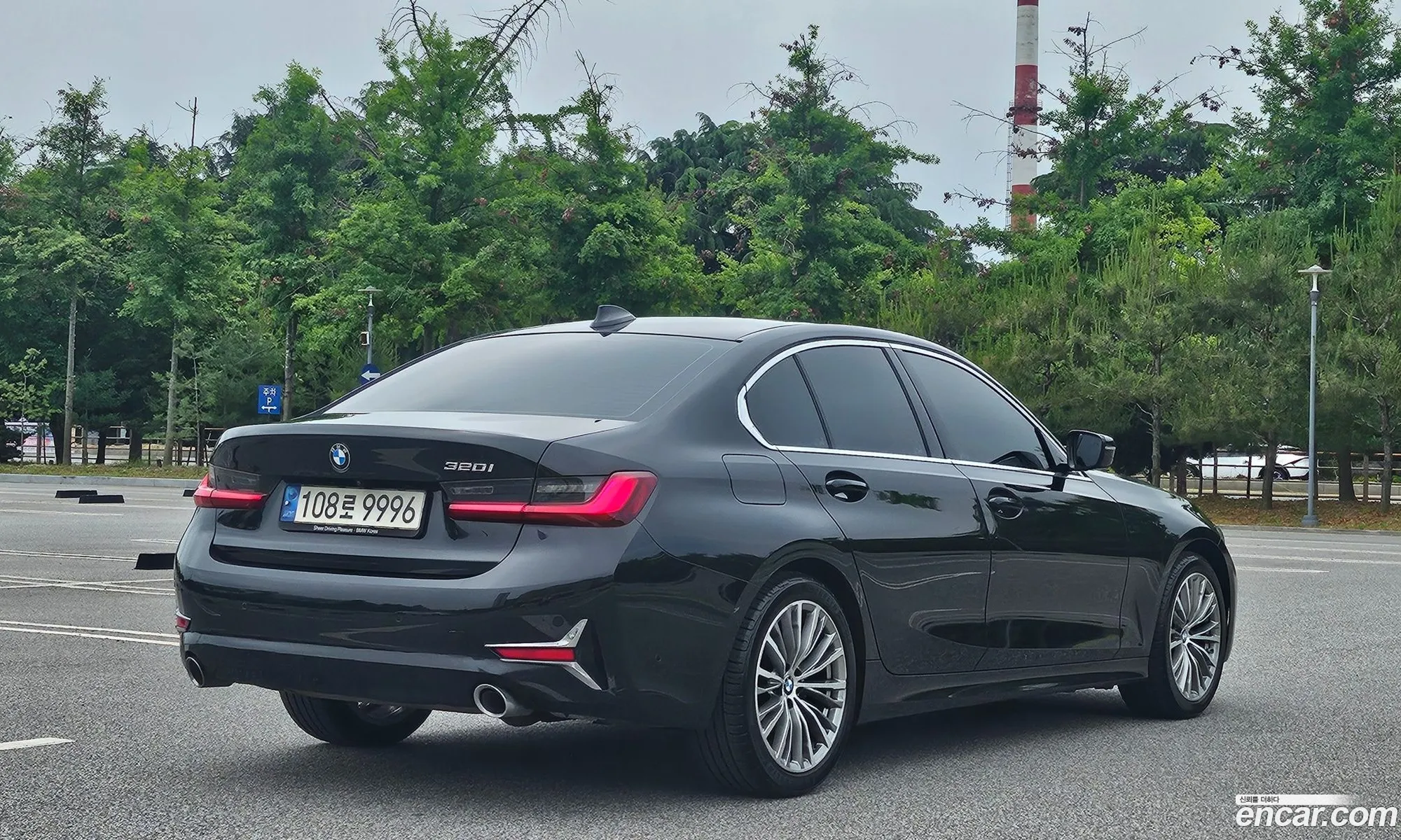 BMW 3 Series 2021 — 3
