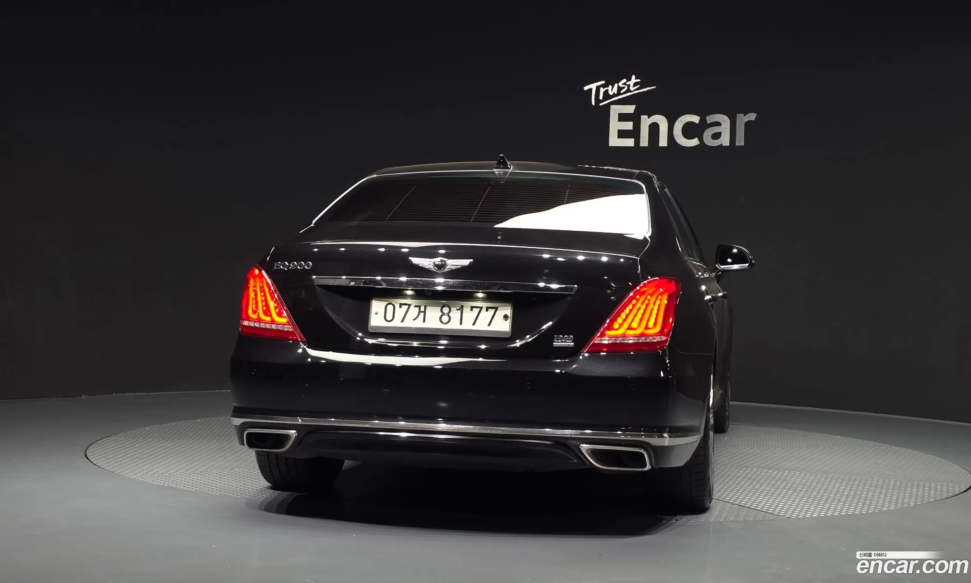 Genesis EQ900 2017 — 3