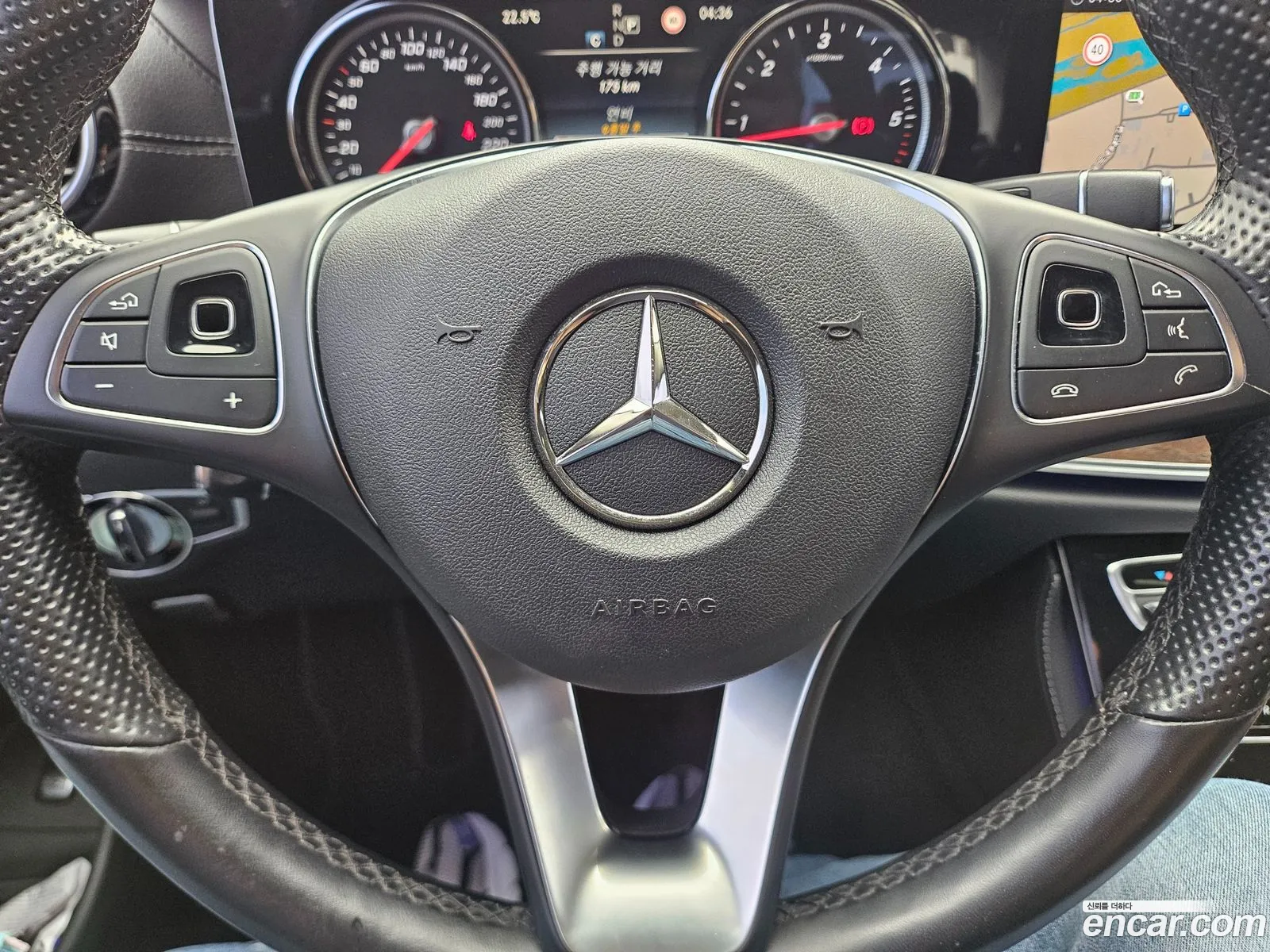Mercedes-Benz E-Class W213 2017 — 16