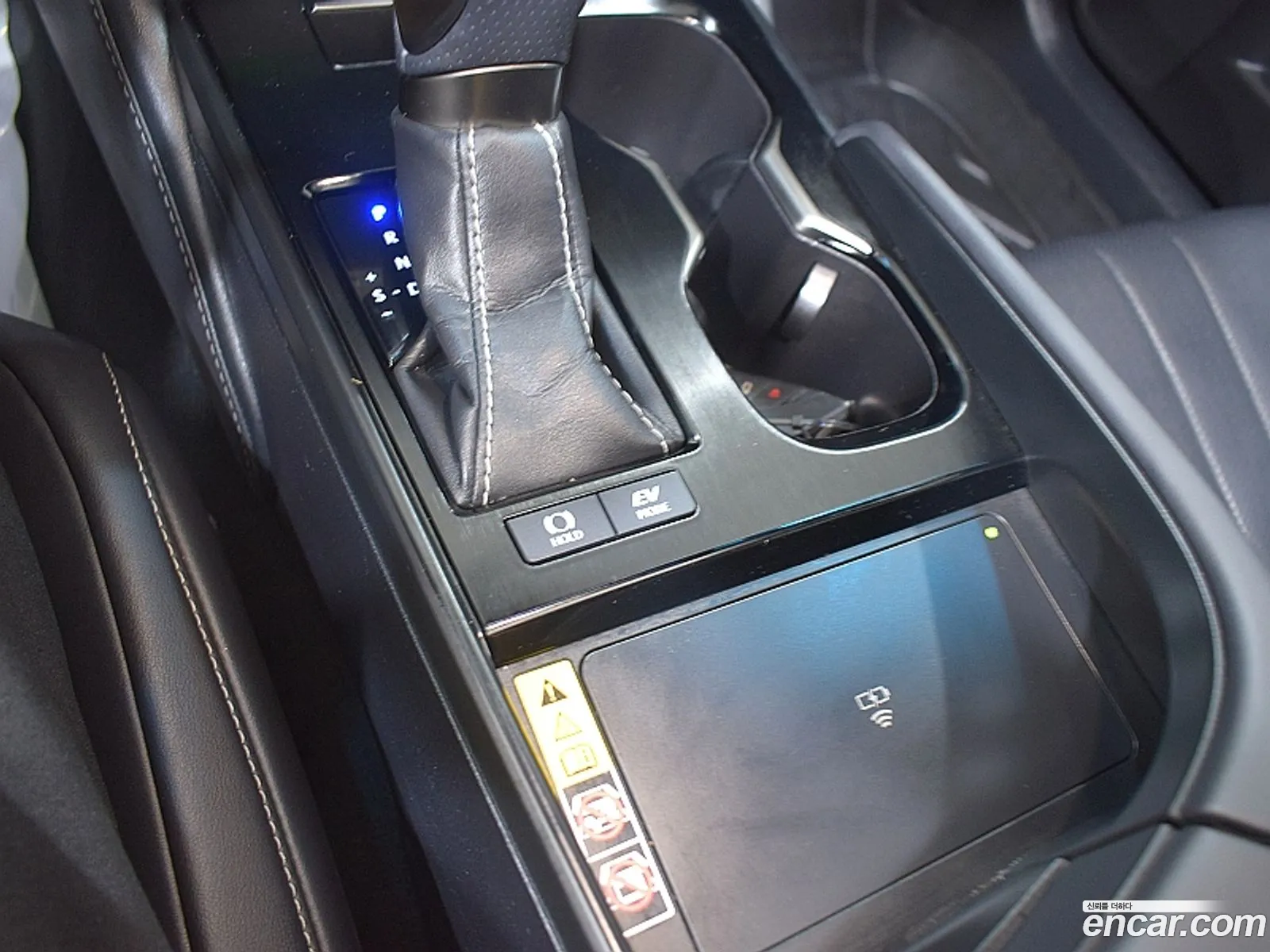 Lexus ES300h 7th Gen 2023 — 18