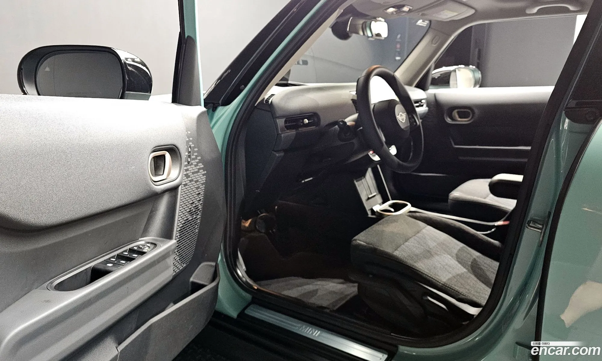 Mini Cooper C 2025 WMW61GD04S2X36065 — 14