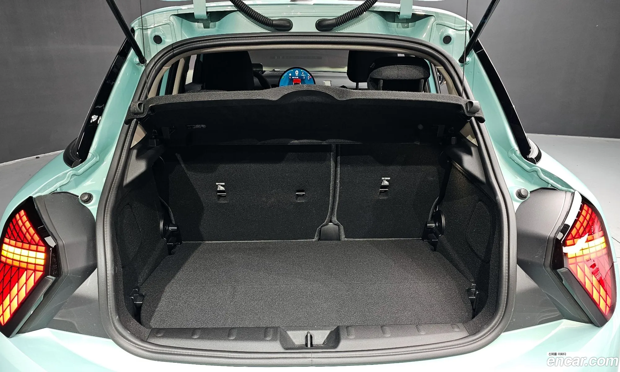 Mini Cooper C 2025 WMW61GD04S2X36065 — 5