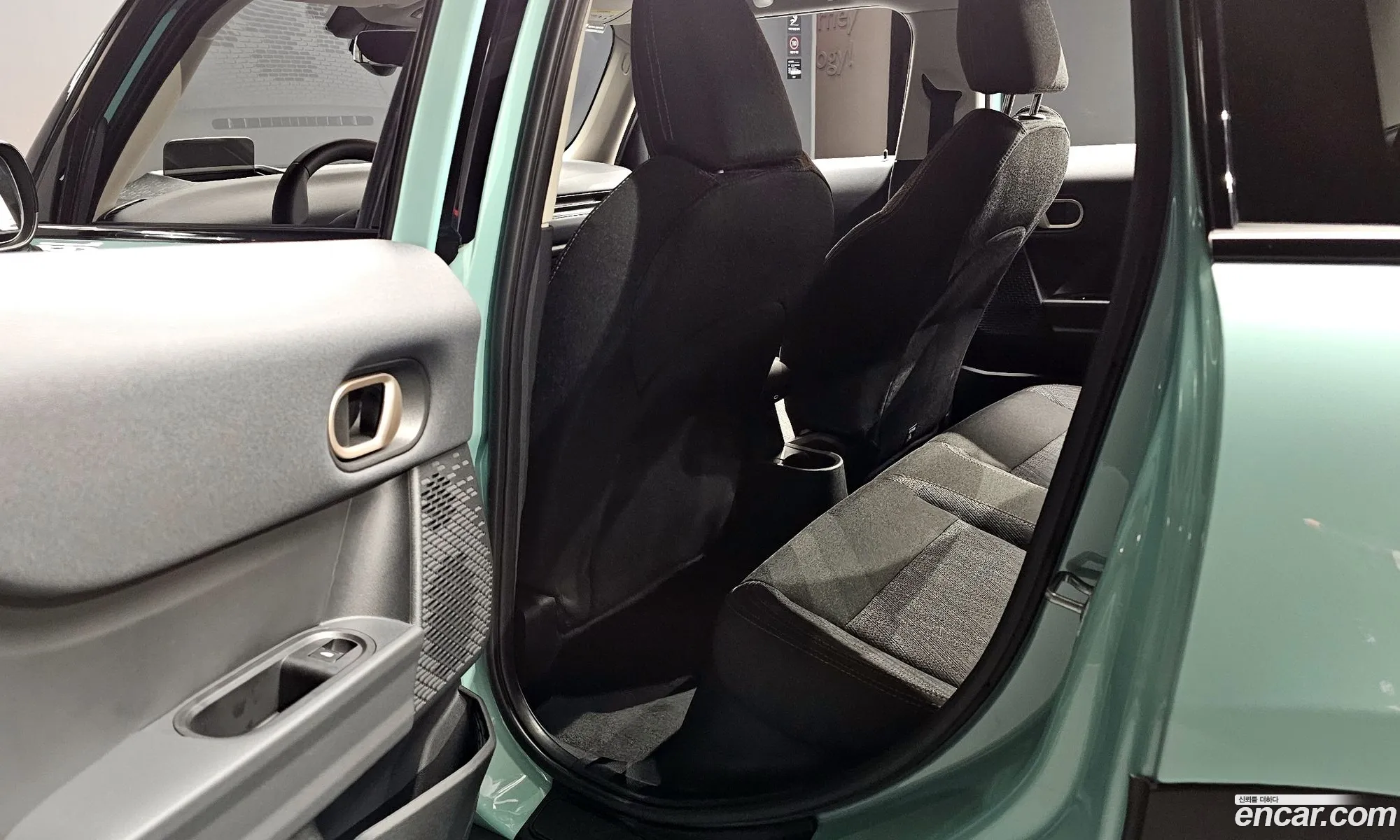 Mini Cooper C 2025 WMW61GD04S2X36065 — 27