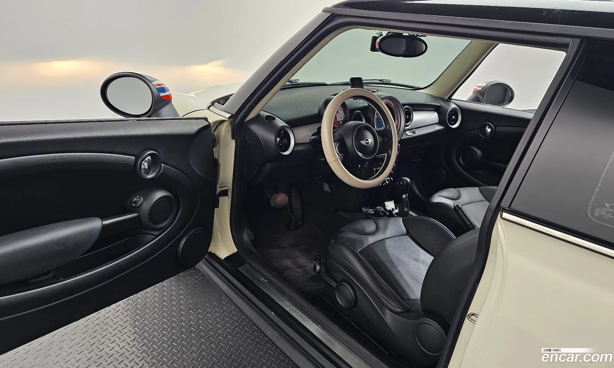 Mini Cooper 2012 WMWSU3109DT449403 — 4