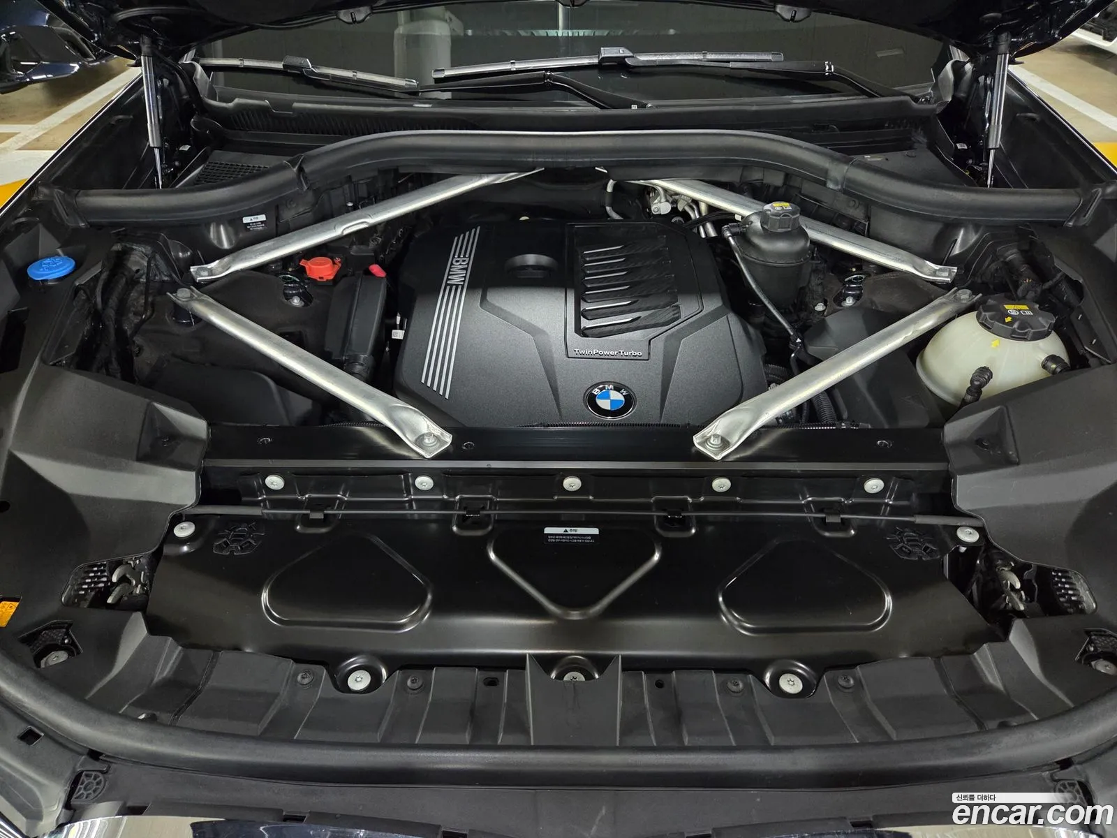 BMW X7 2022 — 16