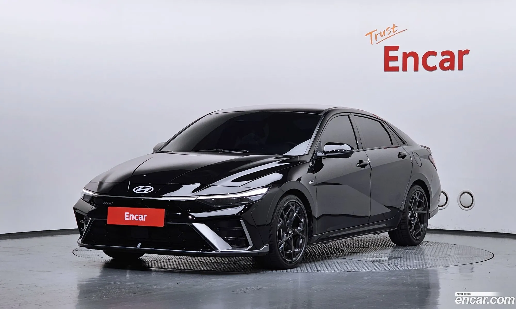 Hyundai Elantra 2025 — 4
