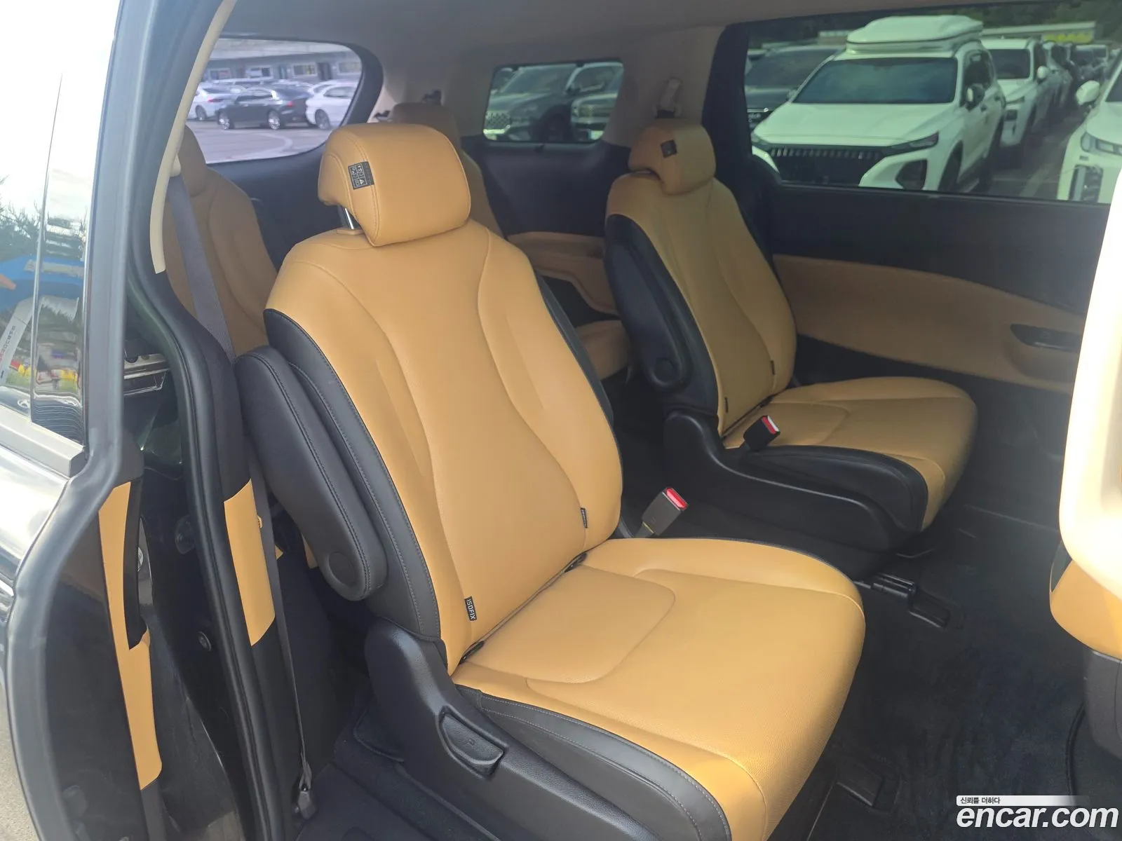 Kia Carnival 2021 — 3