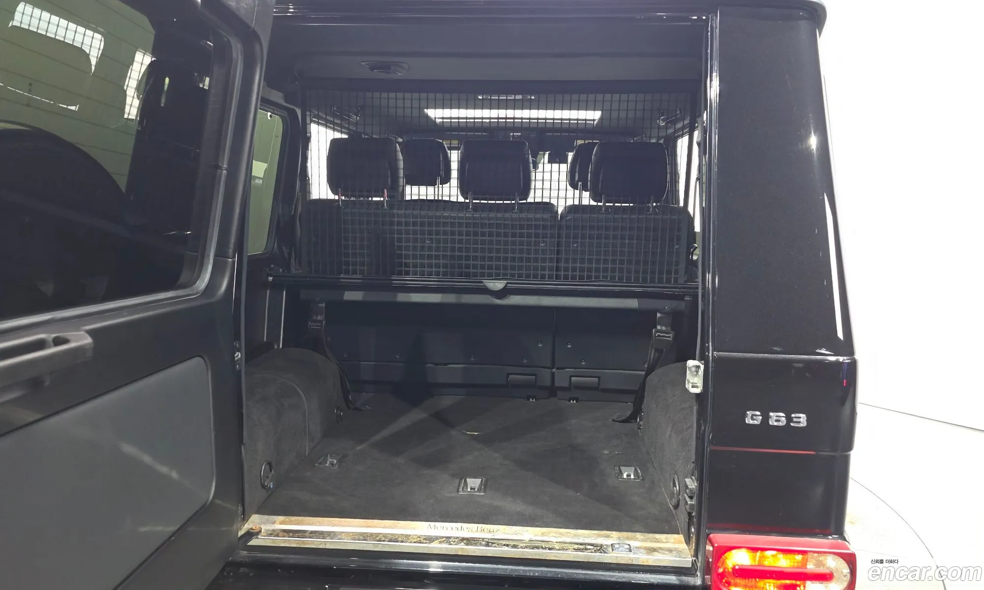 Mercedes-Benz G-Class W463 2015 — 14