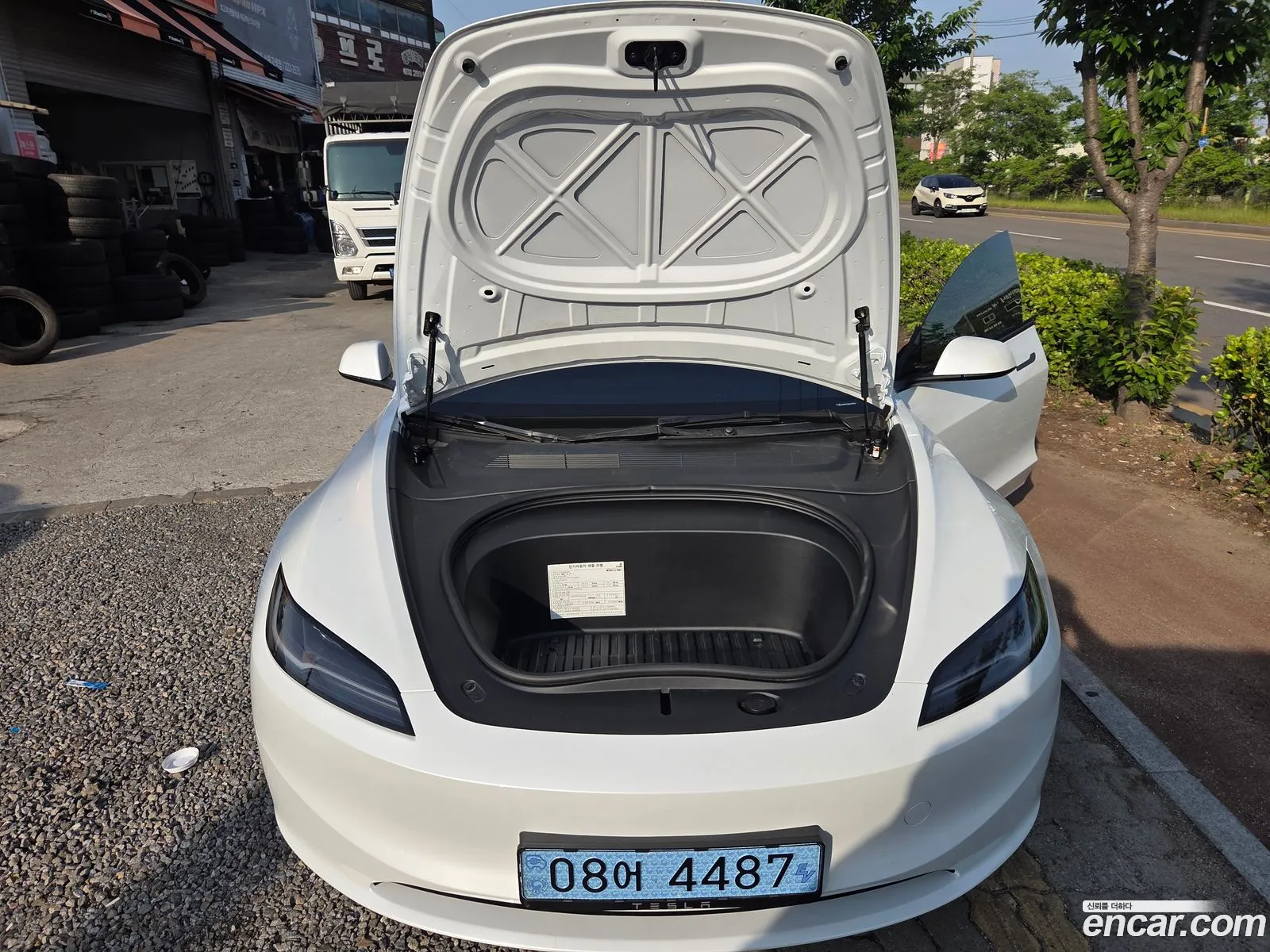 Tesla Model 3 2025 — 2
