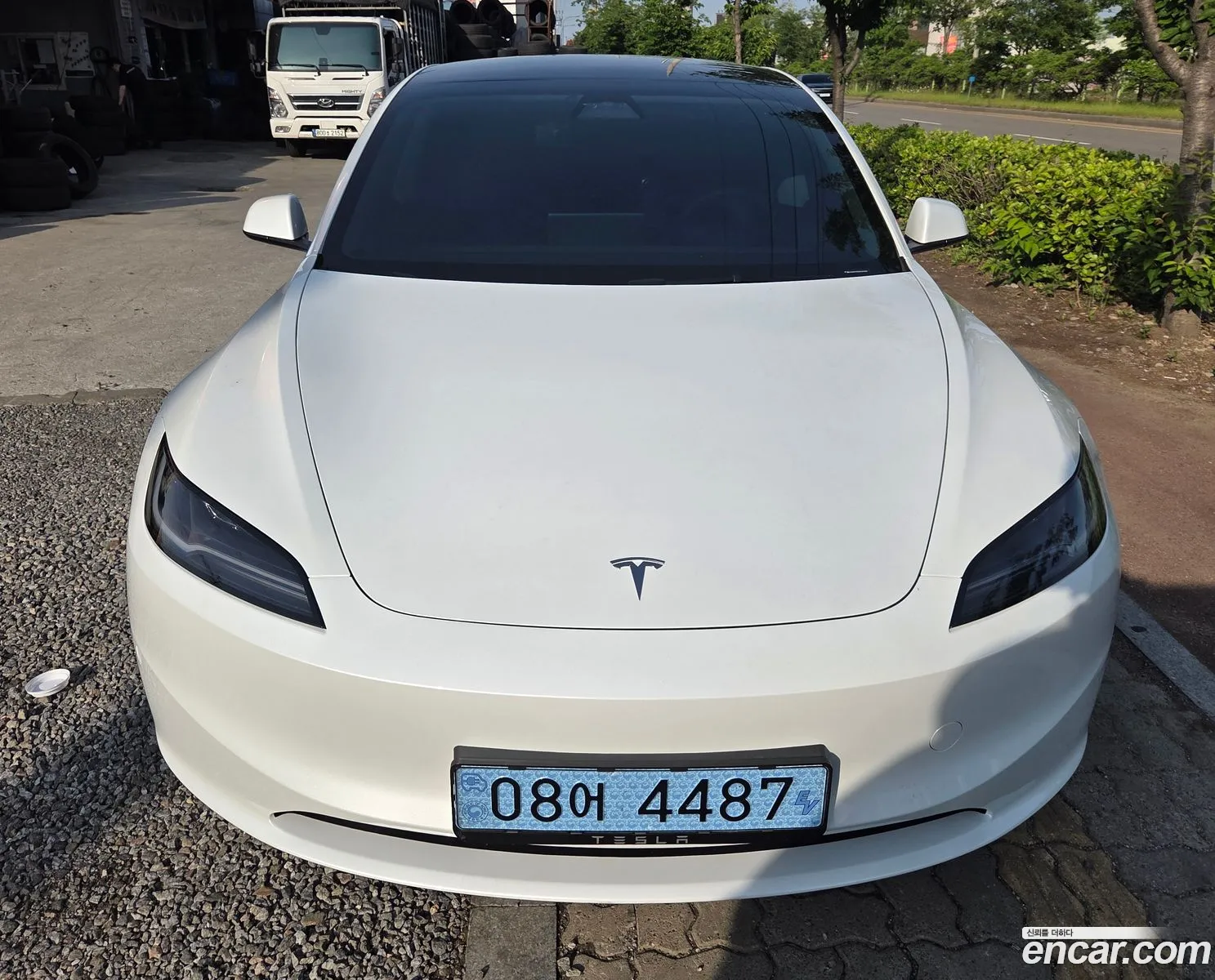 Tesla Model 3 2025 — 4