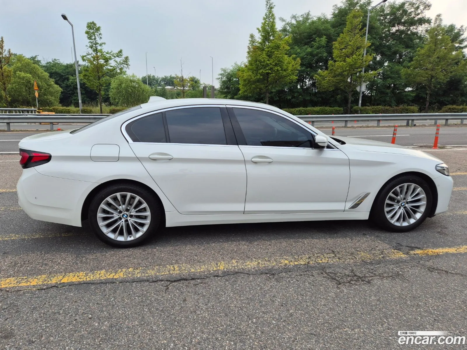 BMW 5 Series 2023 — 13