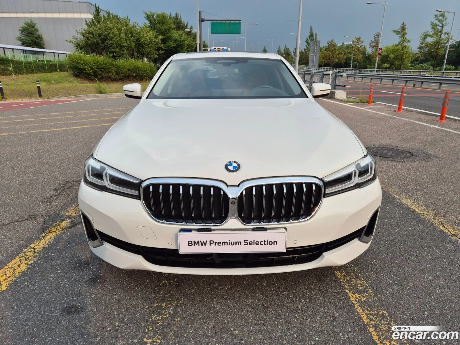 BMW 5 Series 2023 — 11