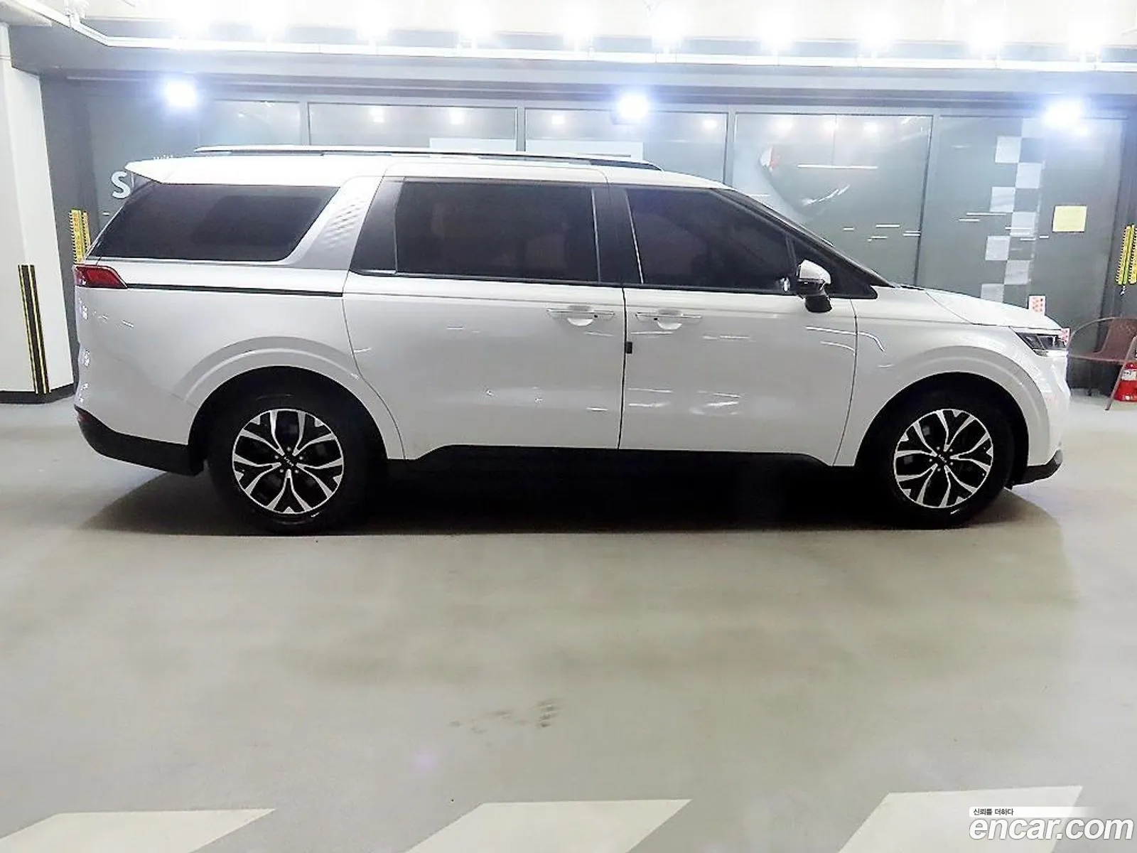 Kia Carnival 2022 — 3