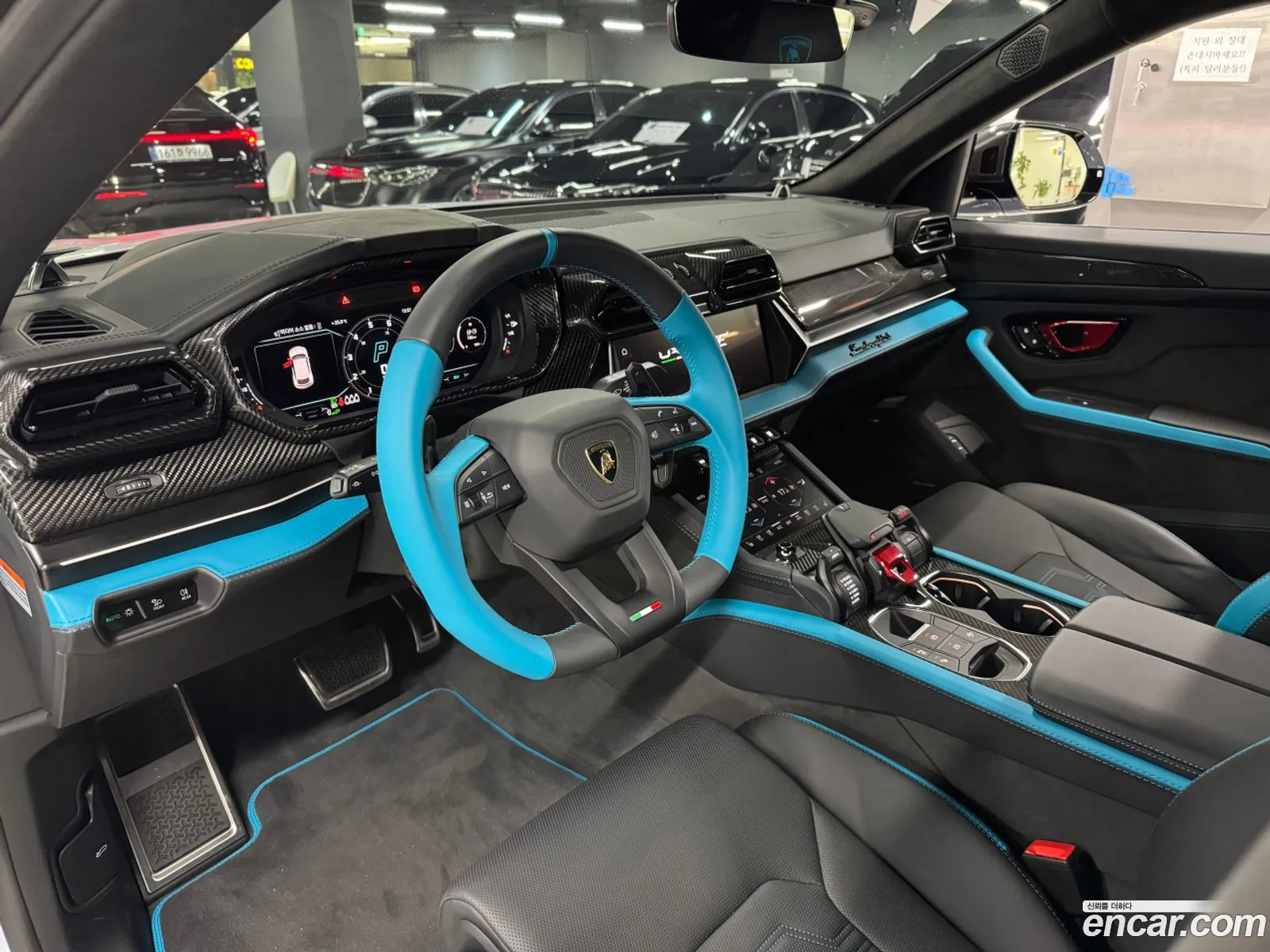 Lamborghini Urus 2025 — 11