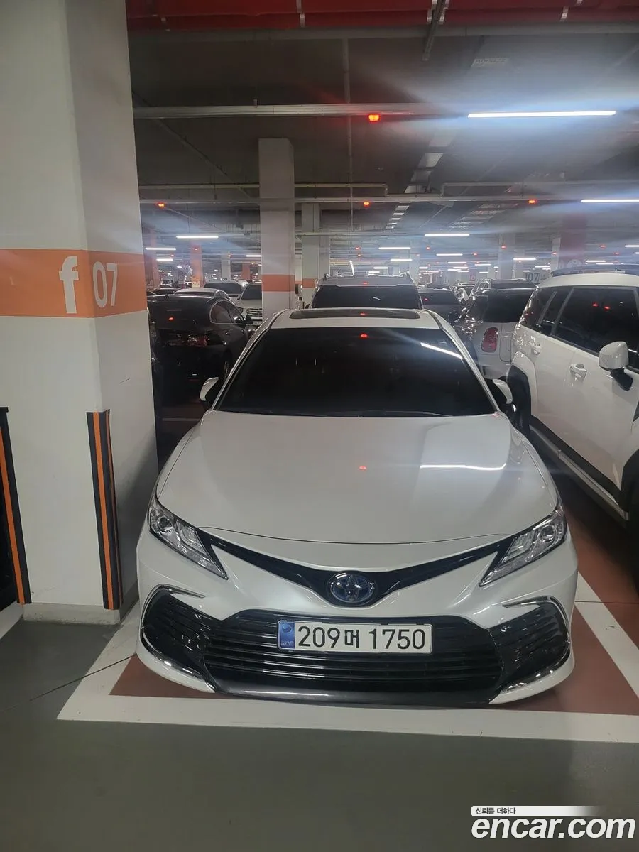 Toyota Camry 2024 — 7