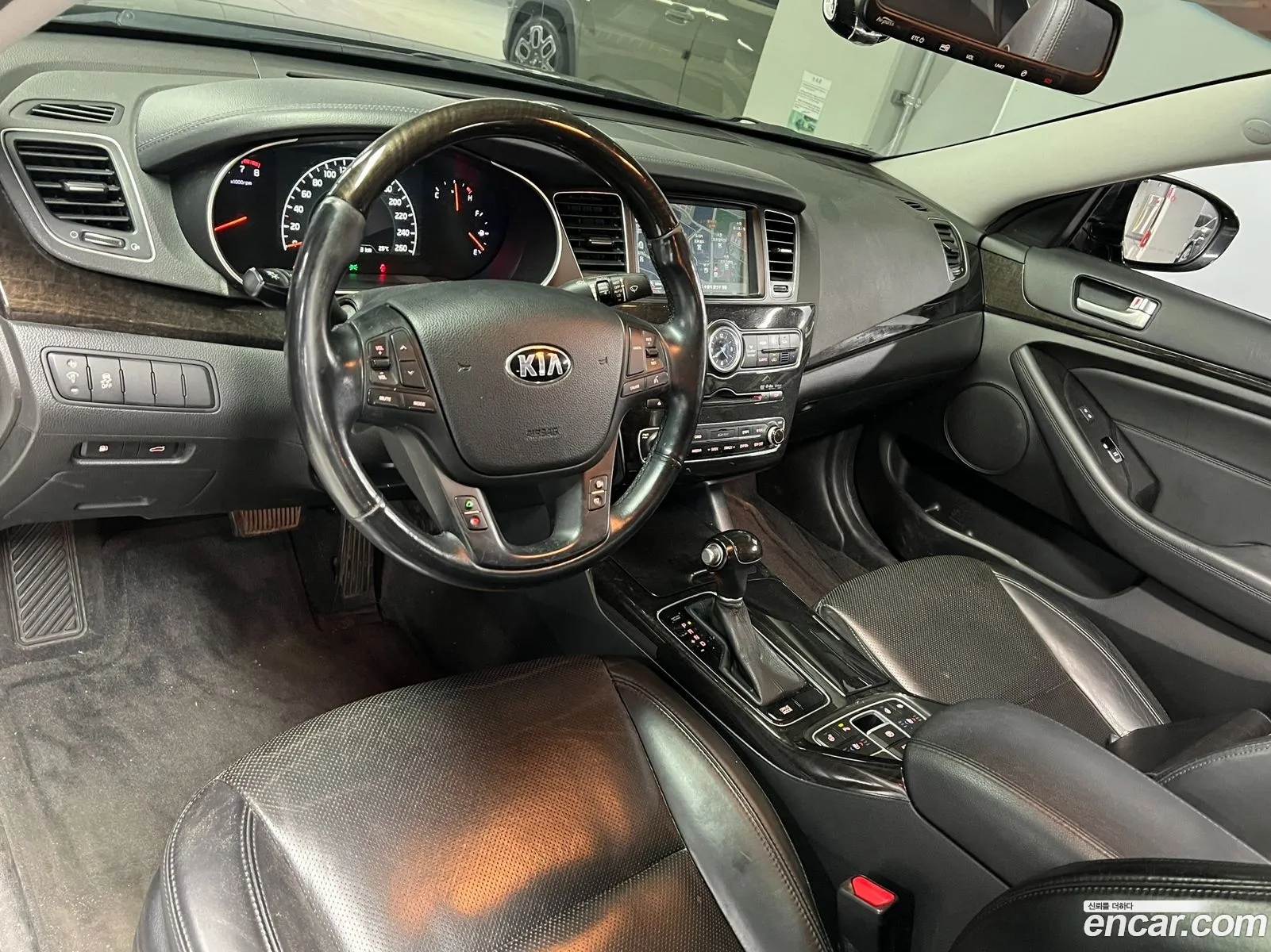 Kia K7 2012 — 2