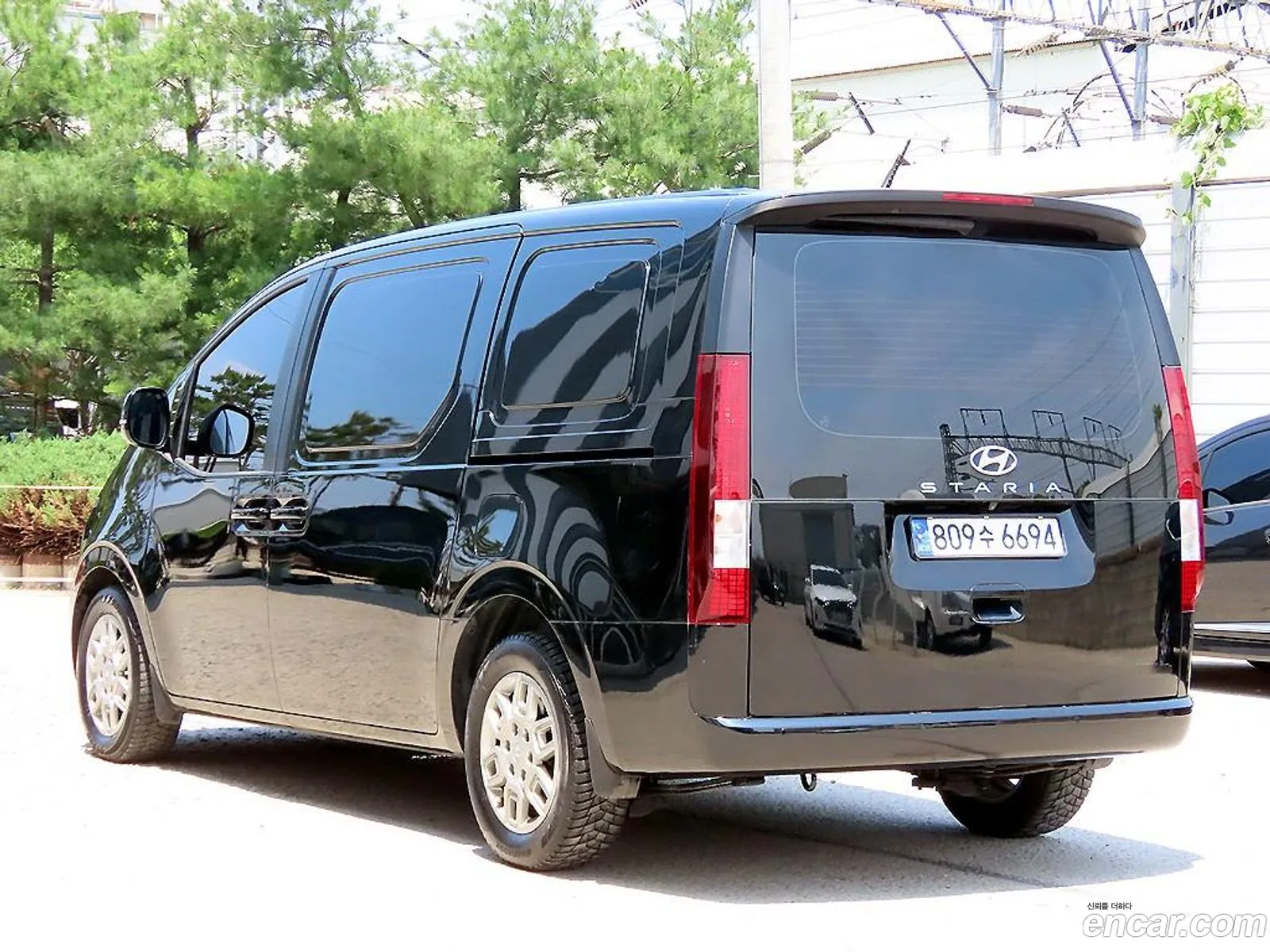 Hyundai Staria 2022 — 2