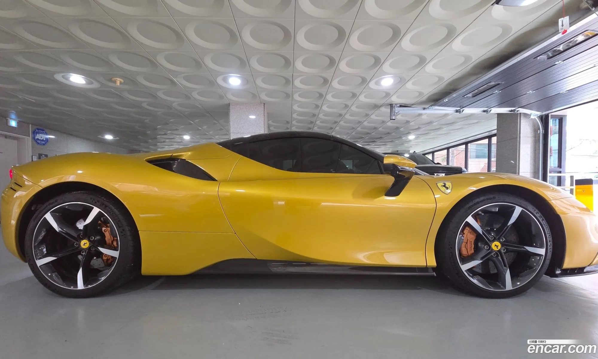 Ferrari SF90 Spider 2022 — 4
