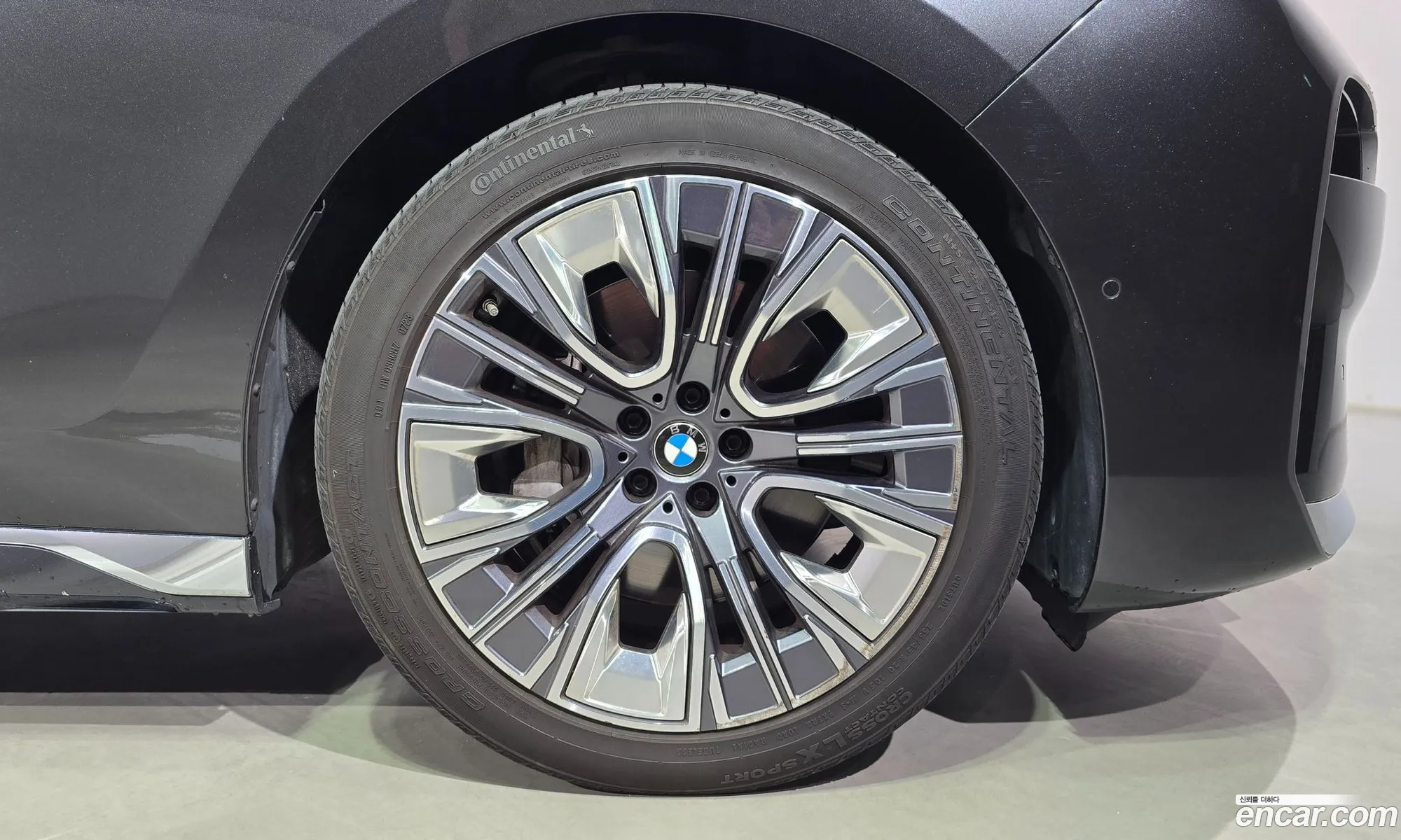 BMW 7 Series 2023 — 7