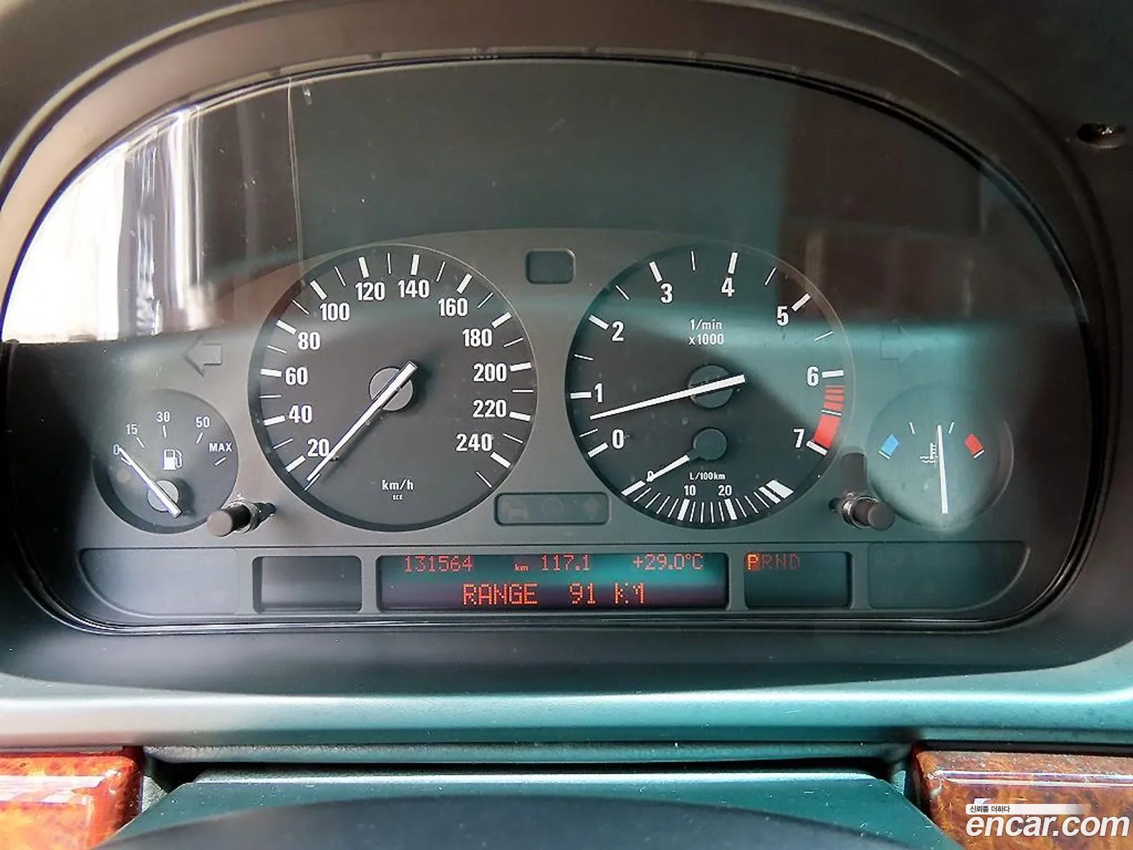 BMW 5 Series 2002 — 12