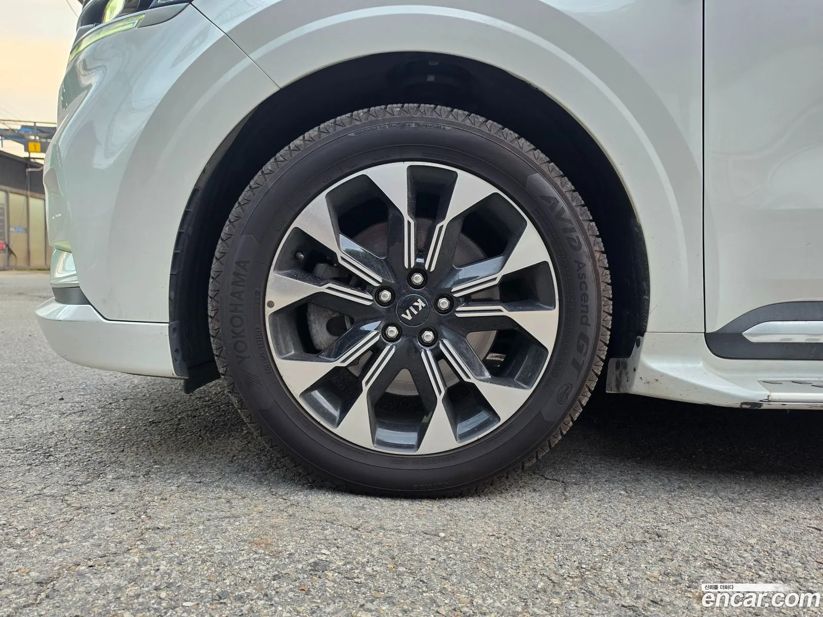 Kia Carnival 2021 — 3