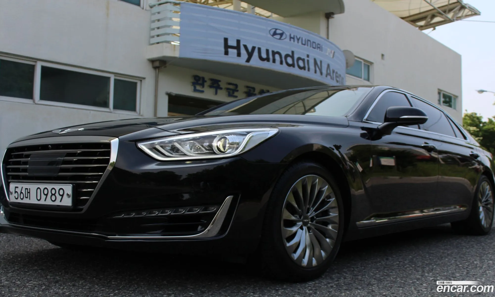 Genesis EQ900 2016 — 3