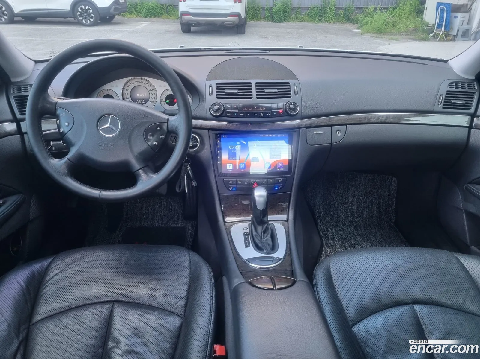Mercedes-Benz E-Class W211 2005 — 13