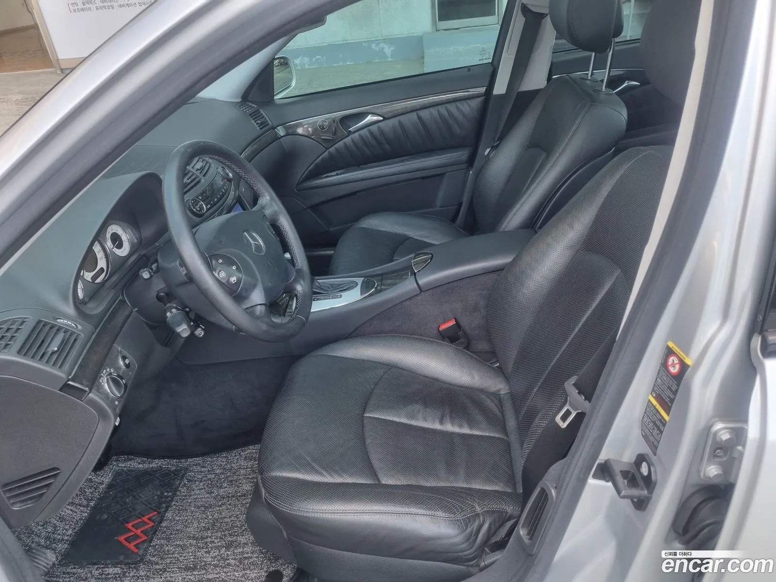Mercedes-Benz E-Class W211 2005 — 16