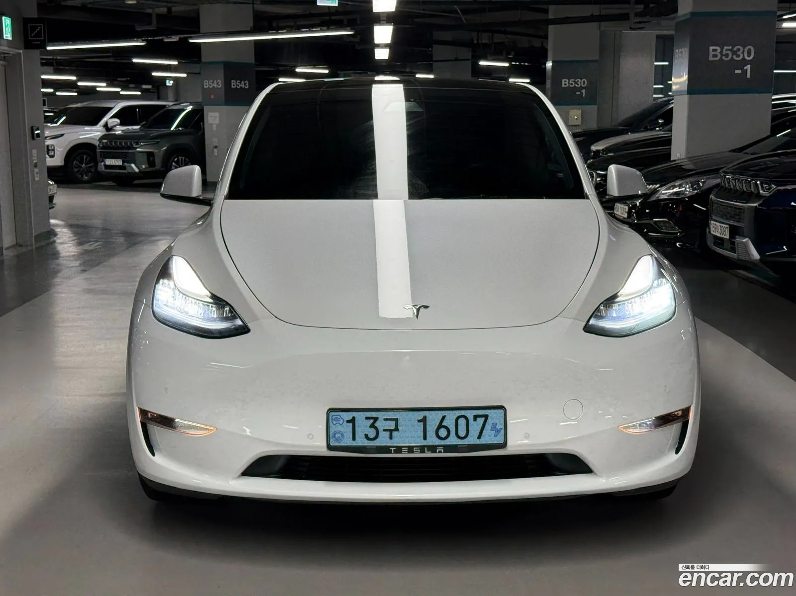 Tesla Model Y 2021 — 19