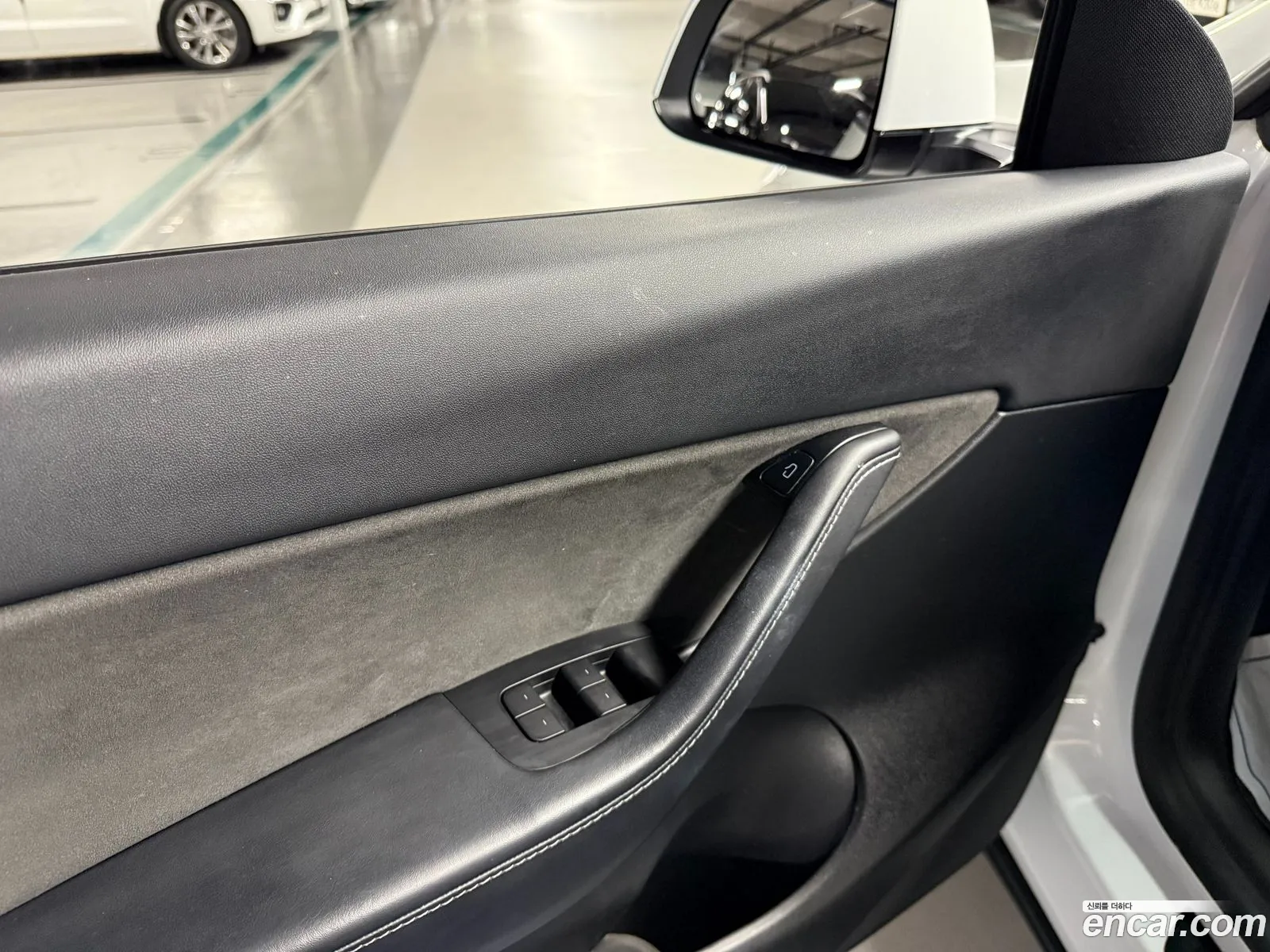 Tesla Model Y 2021 — 8